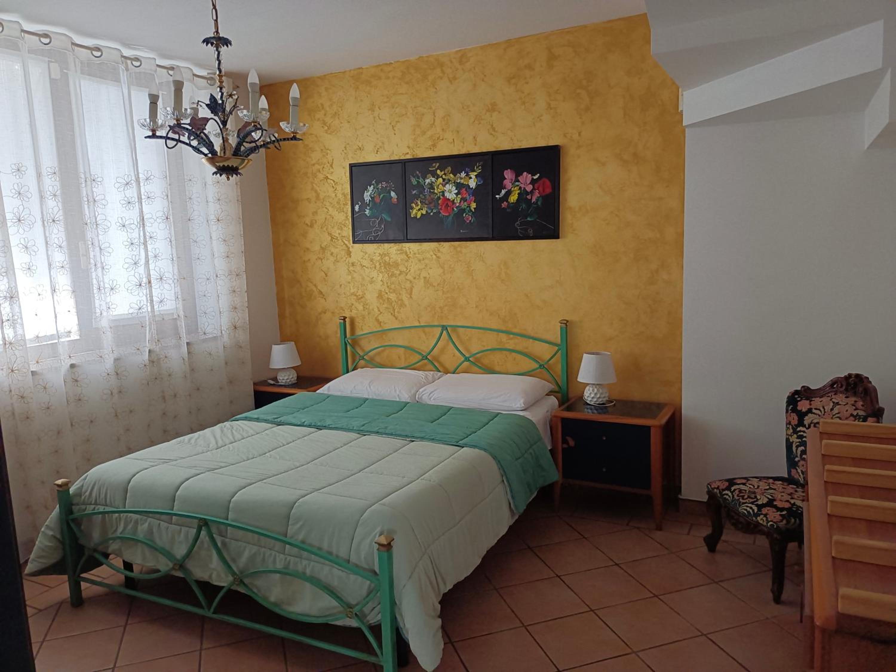 Apartment - in Taverna