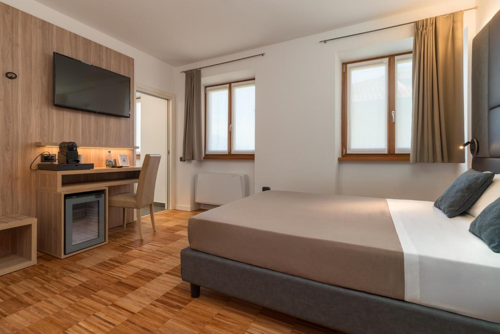 Double Room - Photo 12
