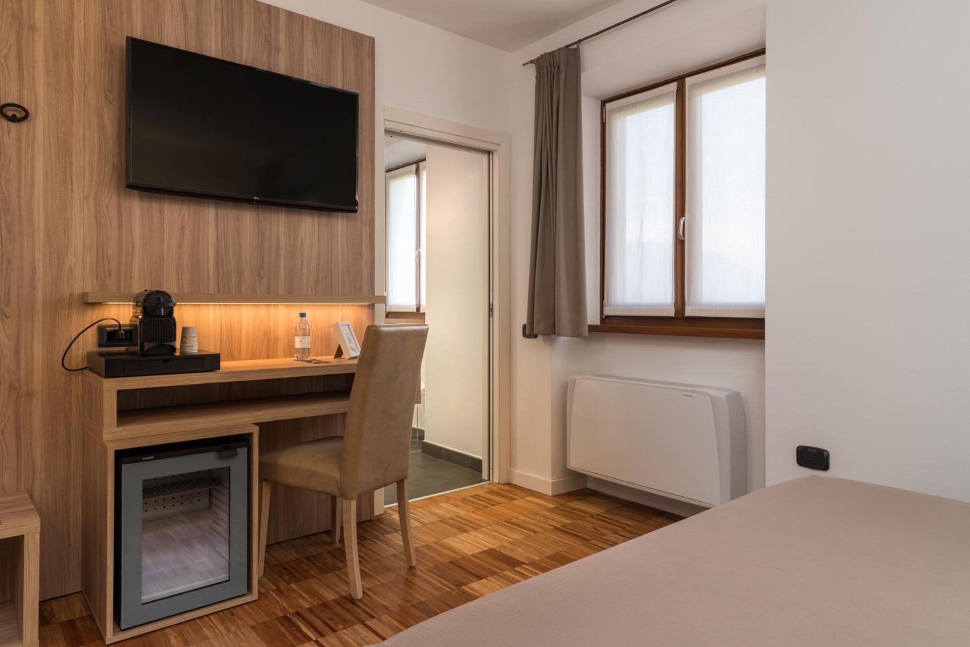 Double Room - Photo 5