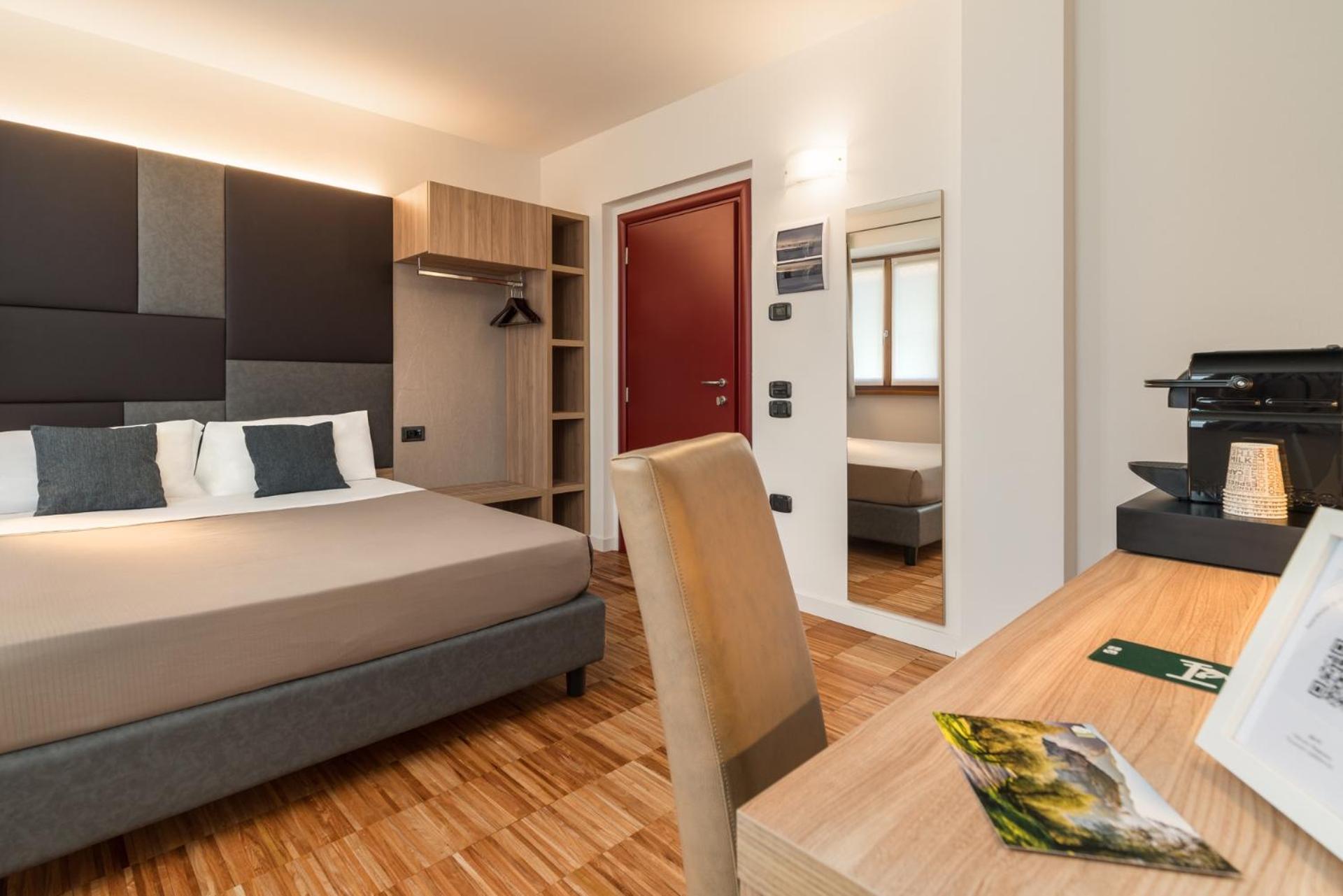Double Room - Photo 2
