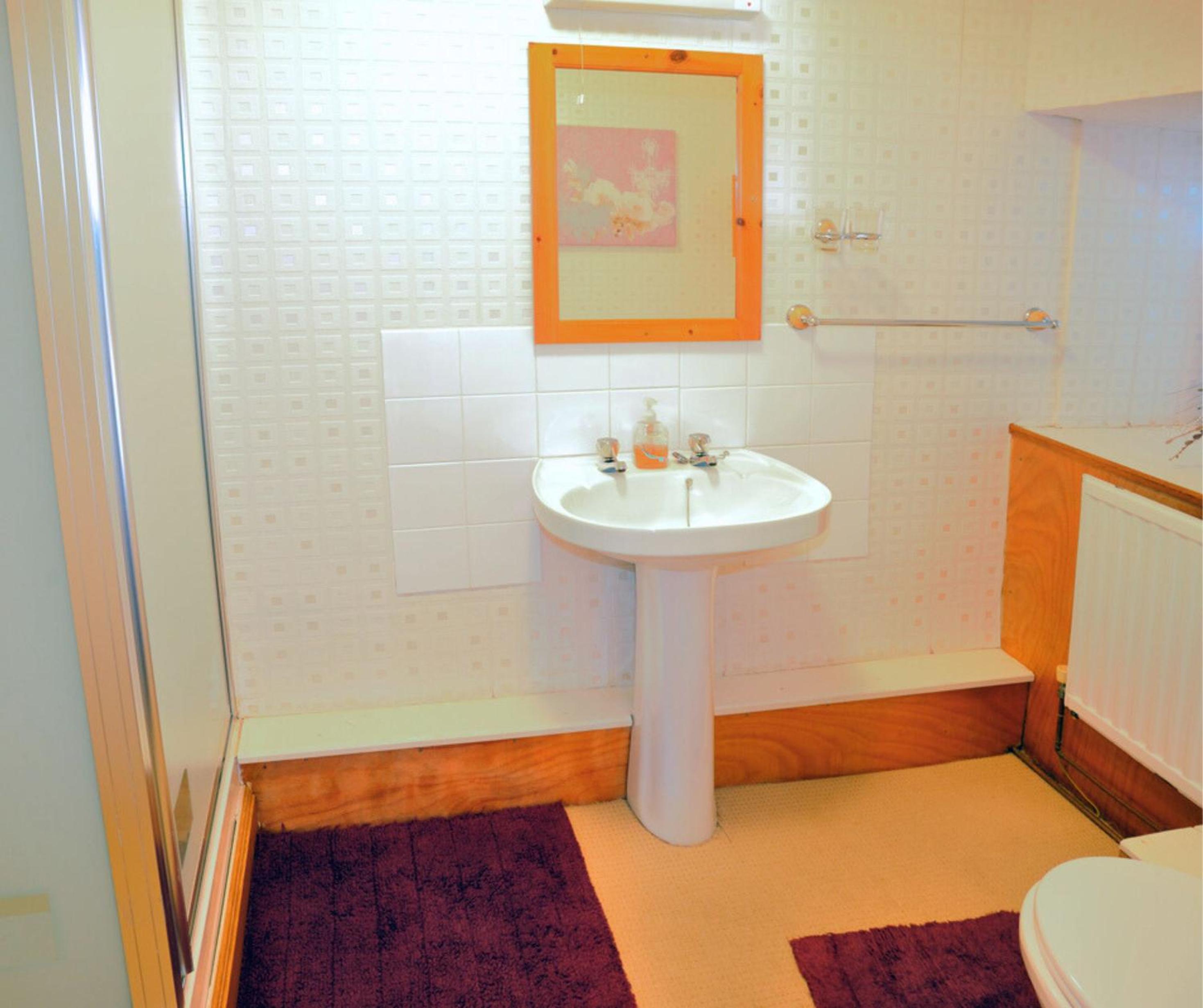 Three-Bedroom House photo 2
