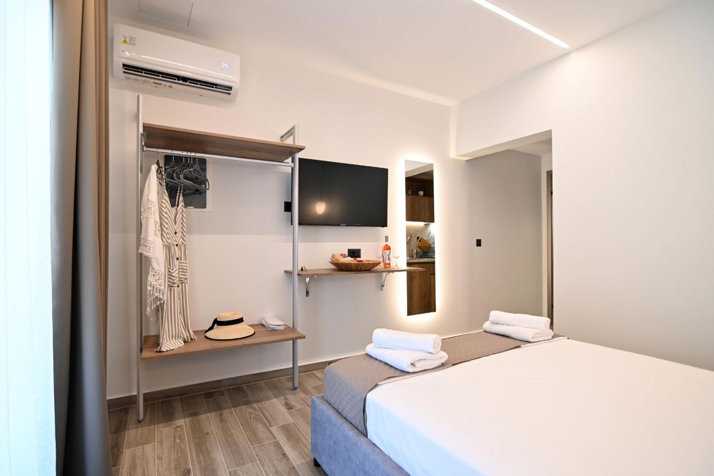 Deluxe Double Room photo 2