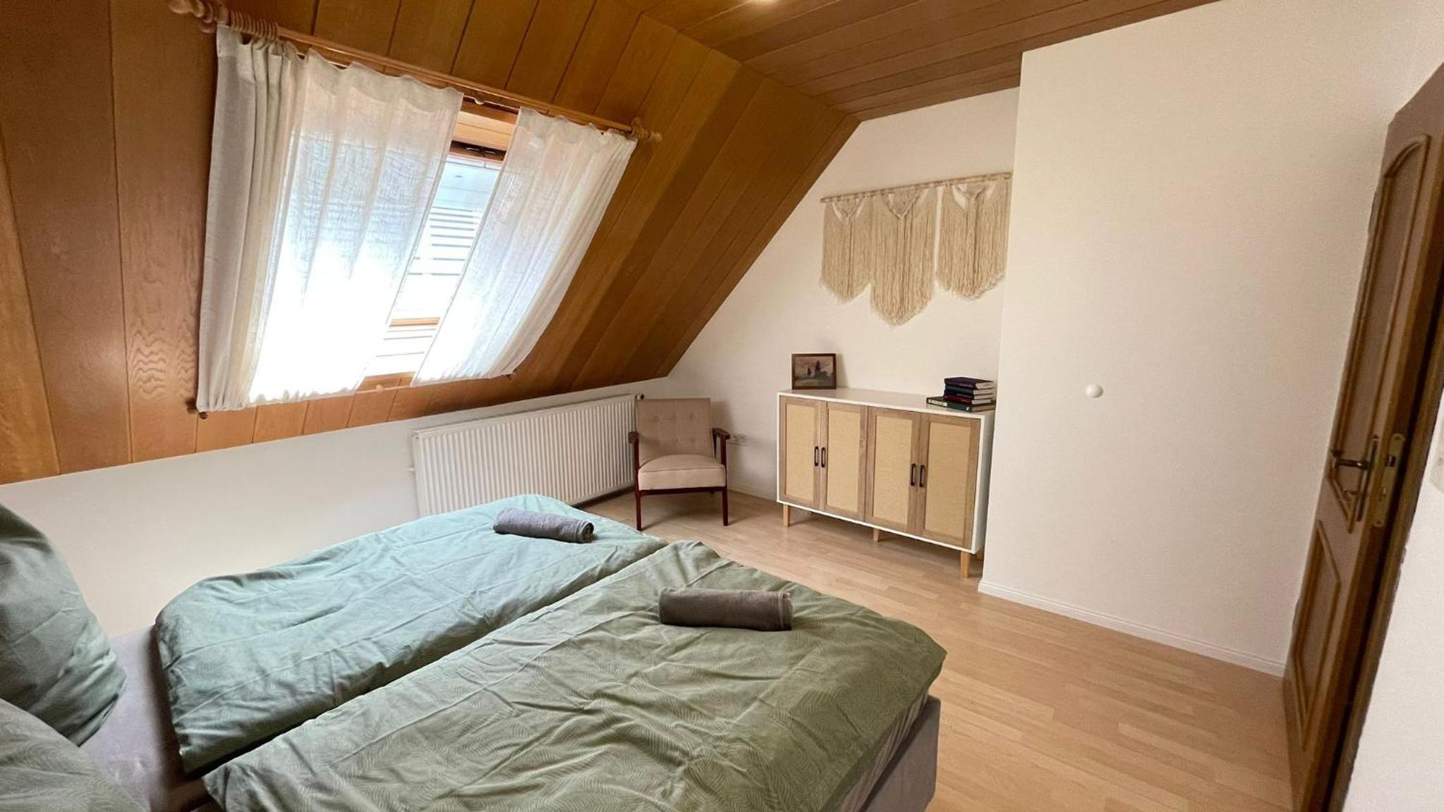 Apartment - Split Level photo 2