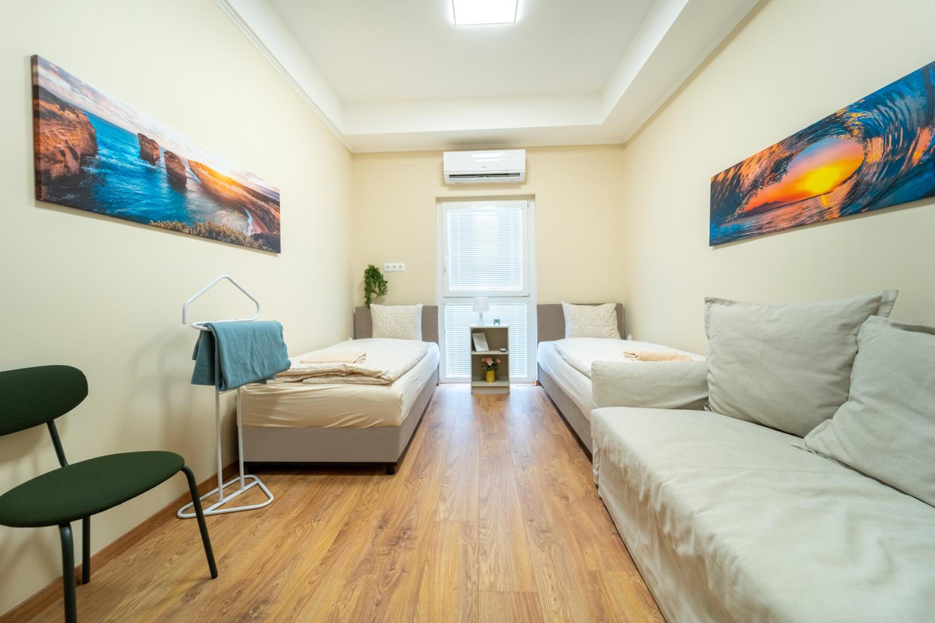 One-Bedroom Apartment photo 2
