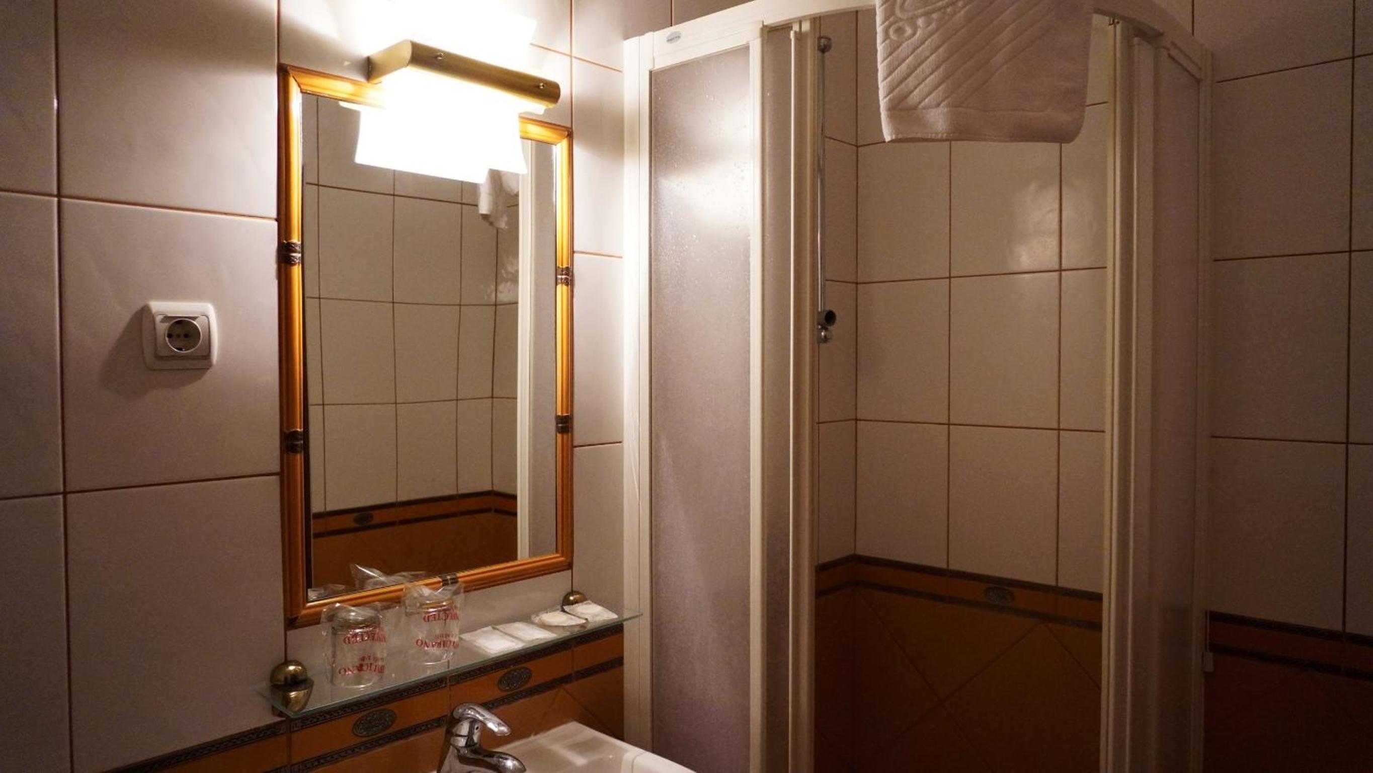 Double Room with Balcony photo 3
