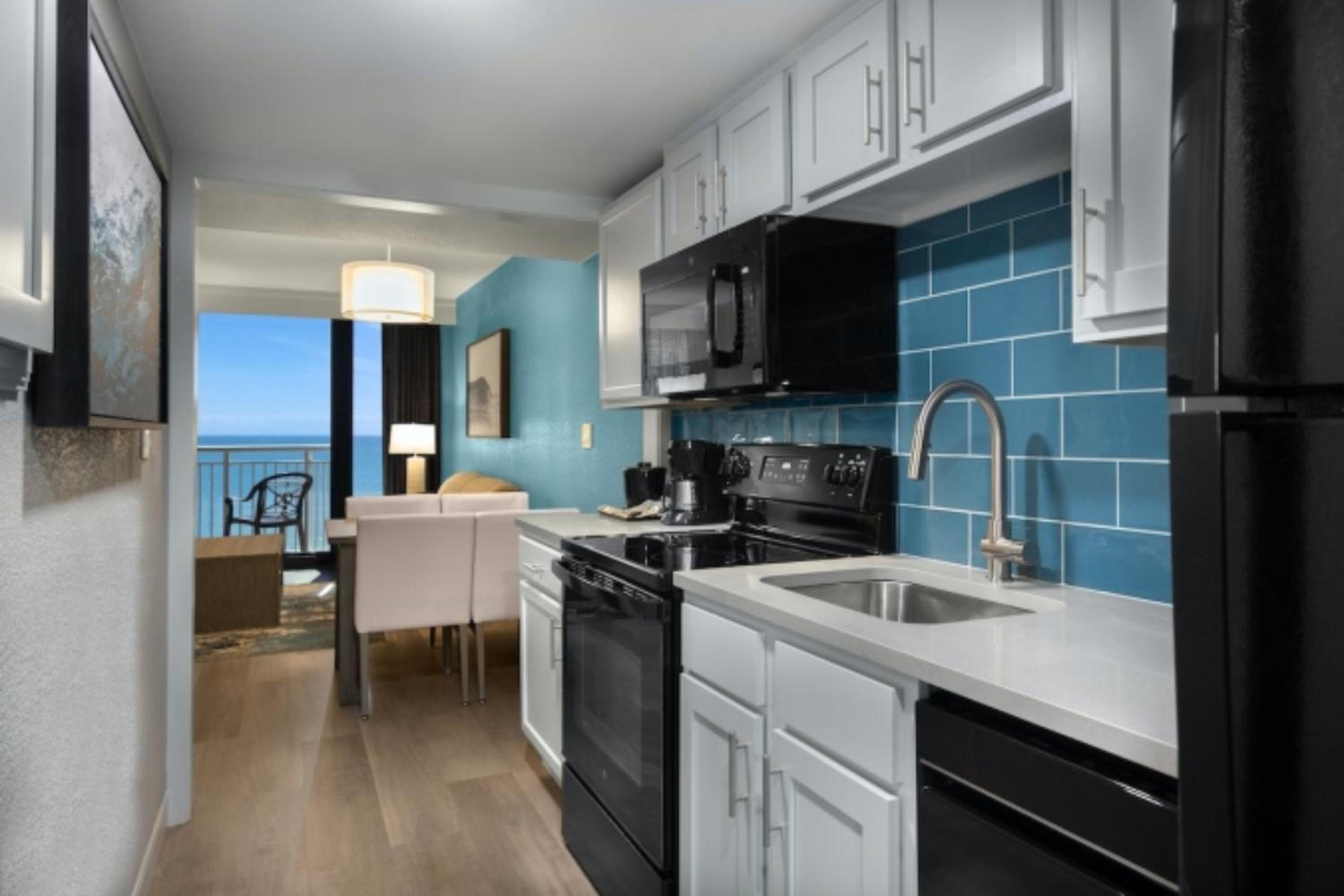 Deluxe Suite - Photo 5