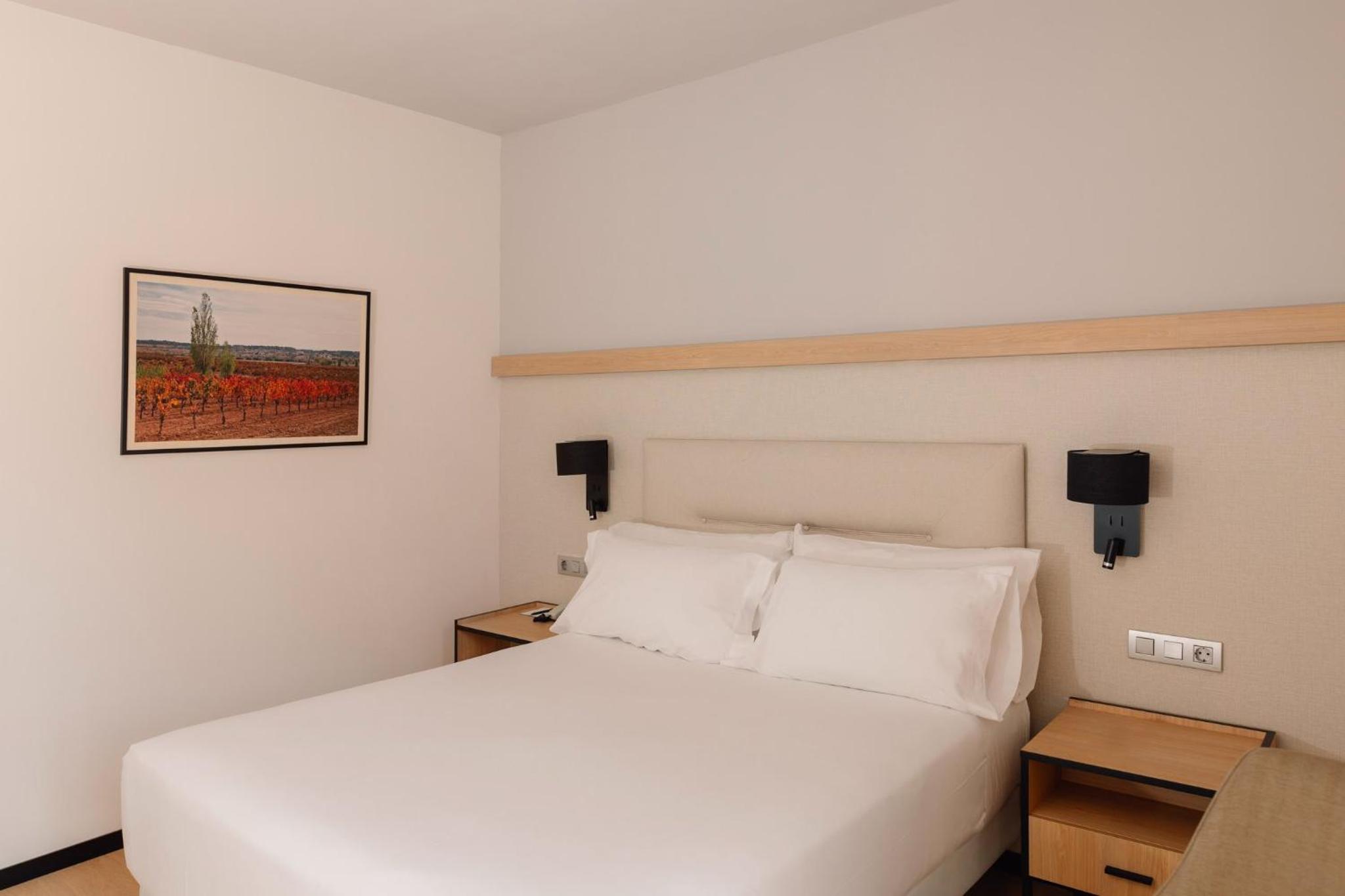 Double Room - Photo 6
