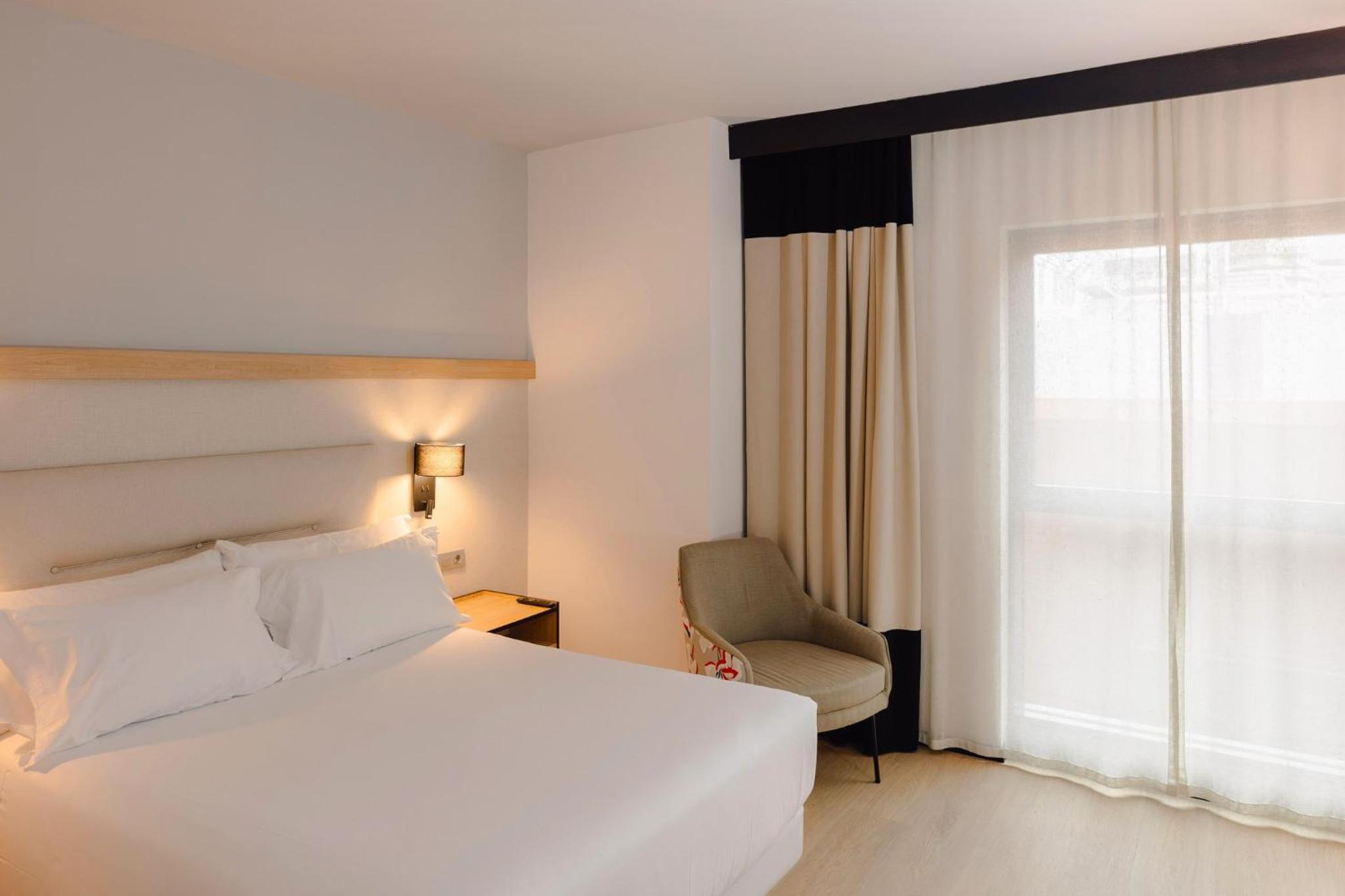 Double Room - Photo 2