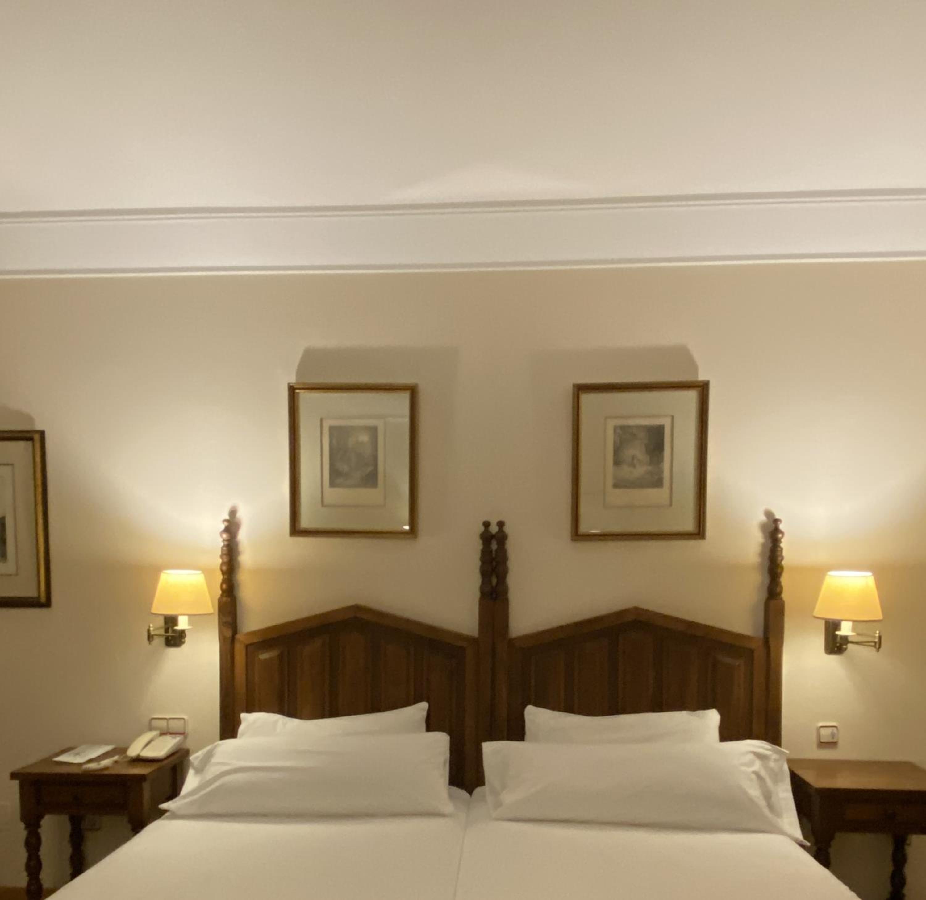 Standard Double Room - Photo 16