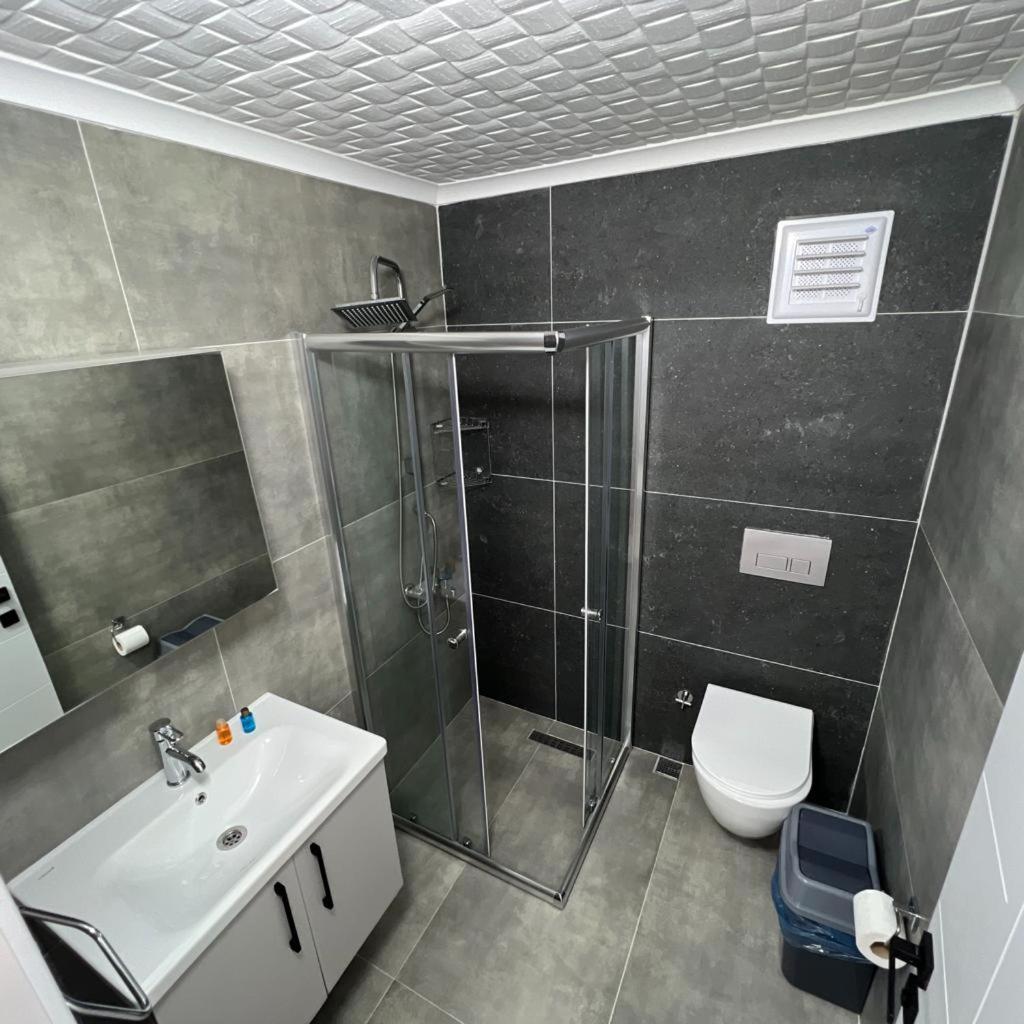 Apartment - Ground Floor photo 3