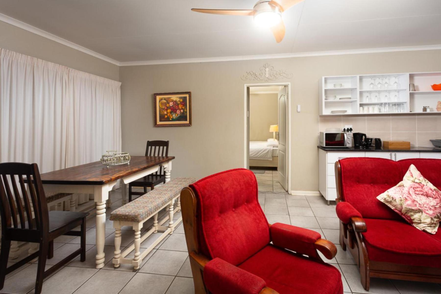Deluxe Family Room - Photo 3
