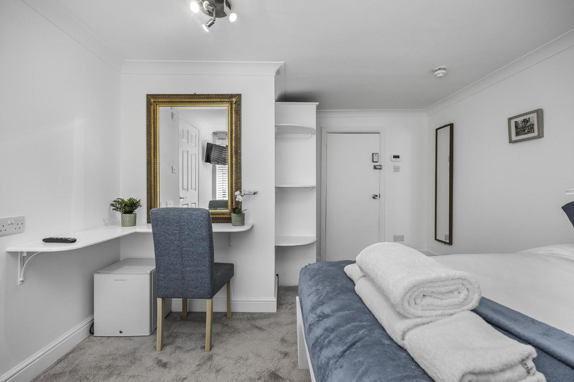 Standard Double Room photo 3