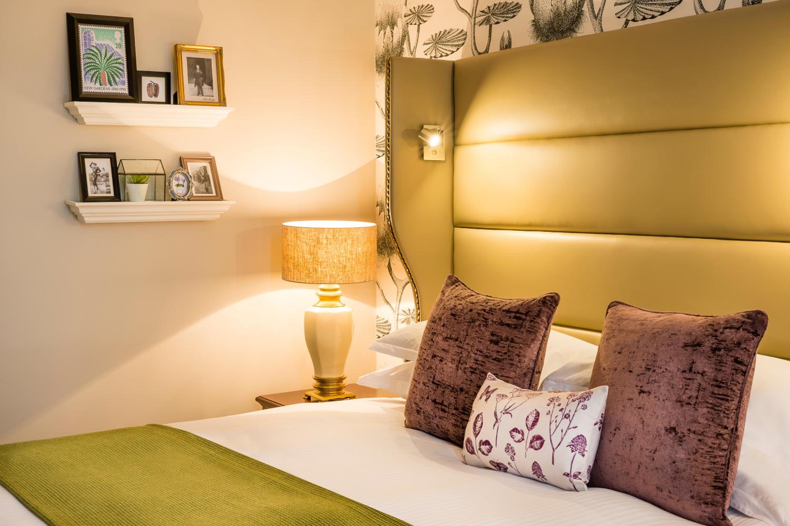 Small Double Room with Small Bed photo 1