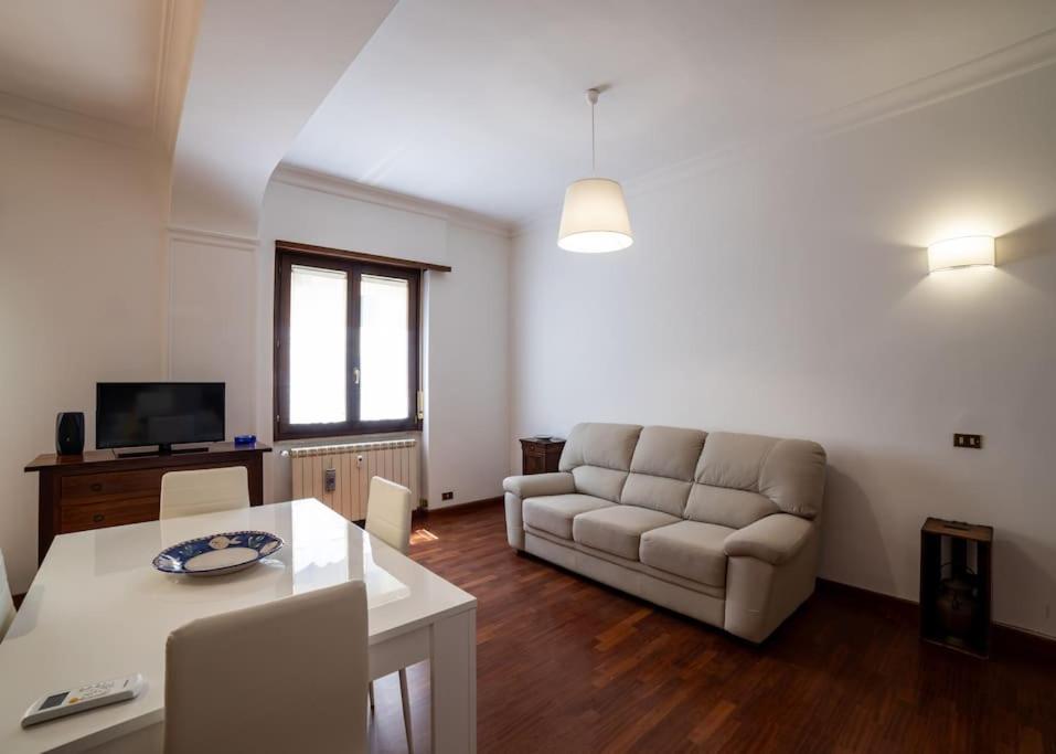 Two-Bedroom Apartment photo 2
