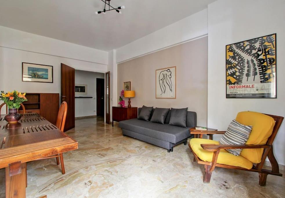 Three-Bedroom Apartment with Balcony