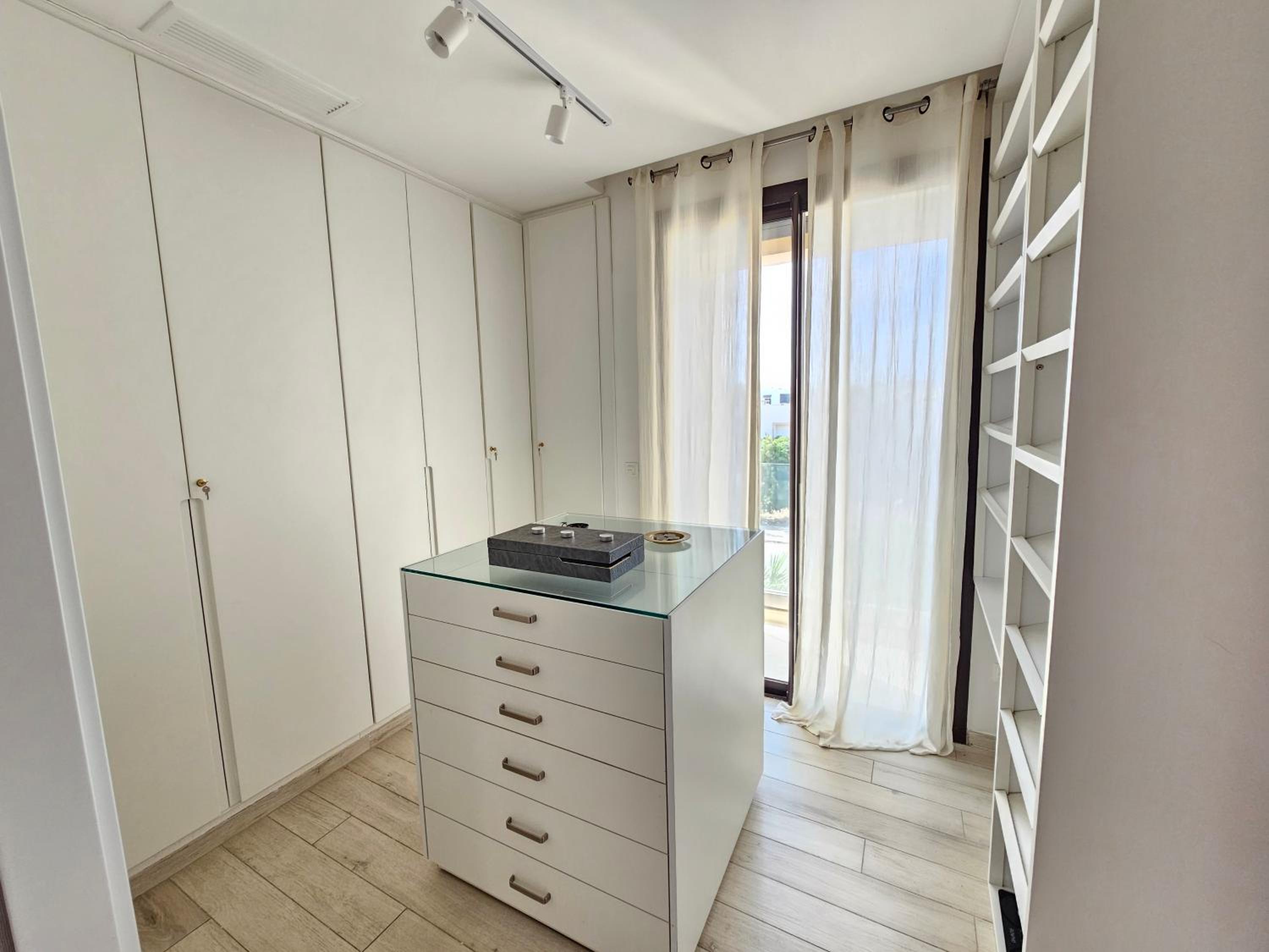 Three-Bedroom Villa photo 1