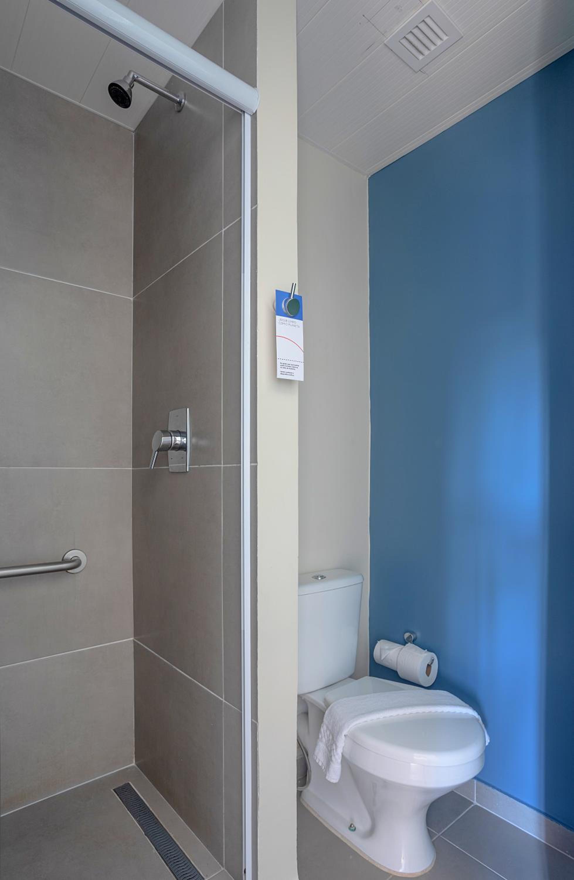 Standard Single Room - Disability Access - Photo 3