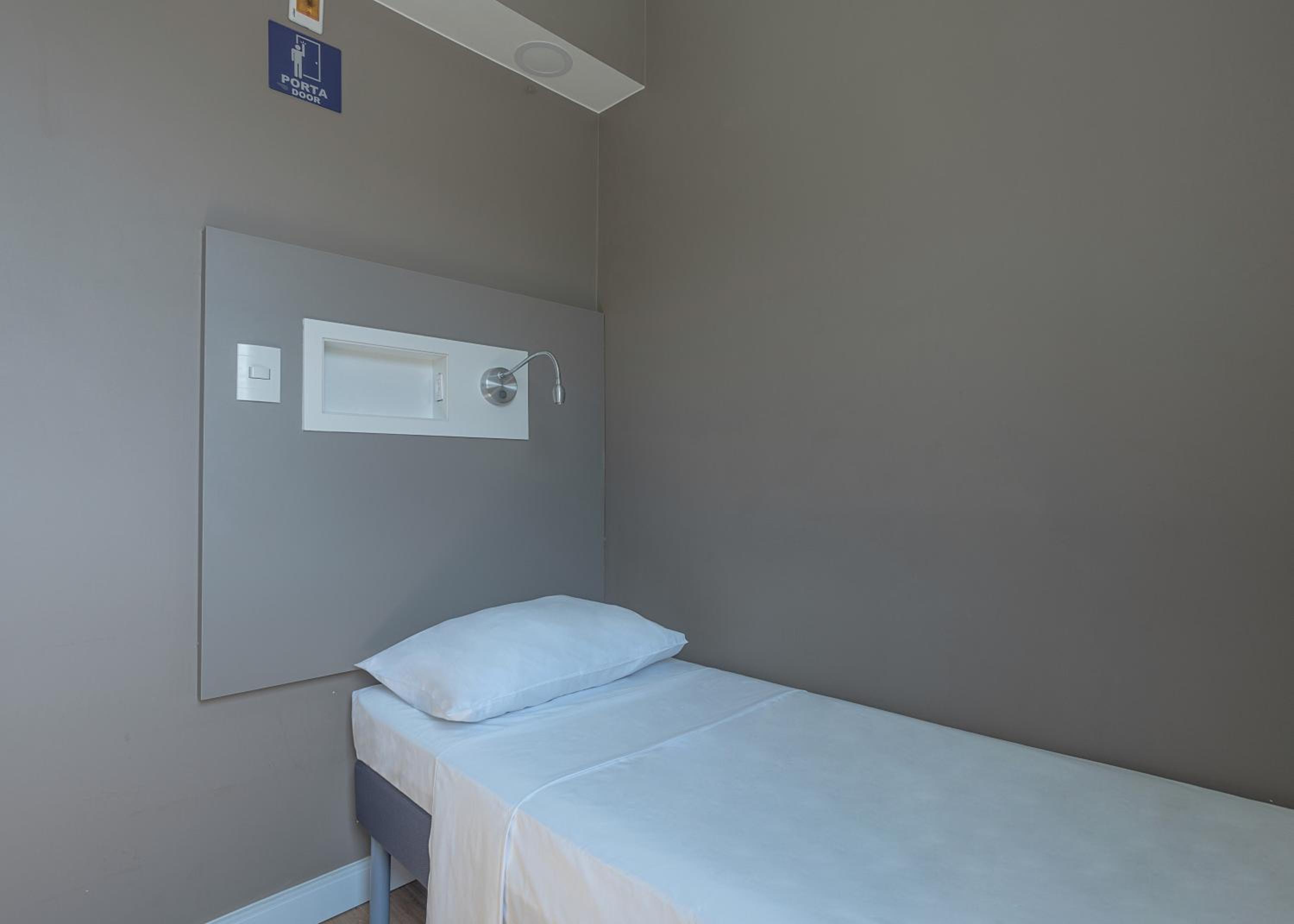 Standard Single Room - Disability Access - Photo 2