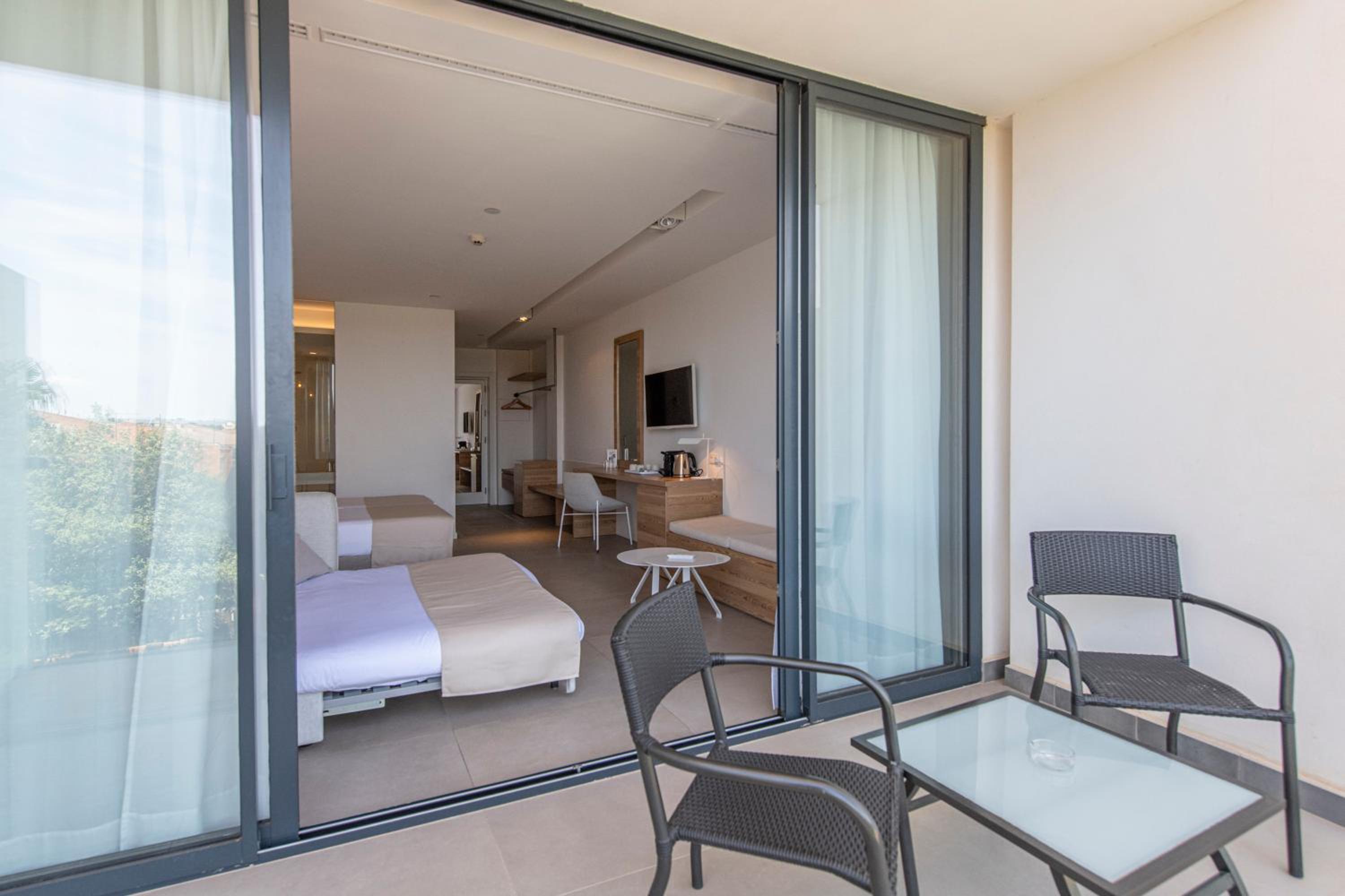 Suite Junior (2 Adultos + 1 Niño)