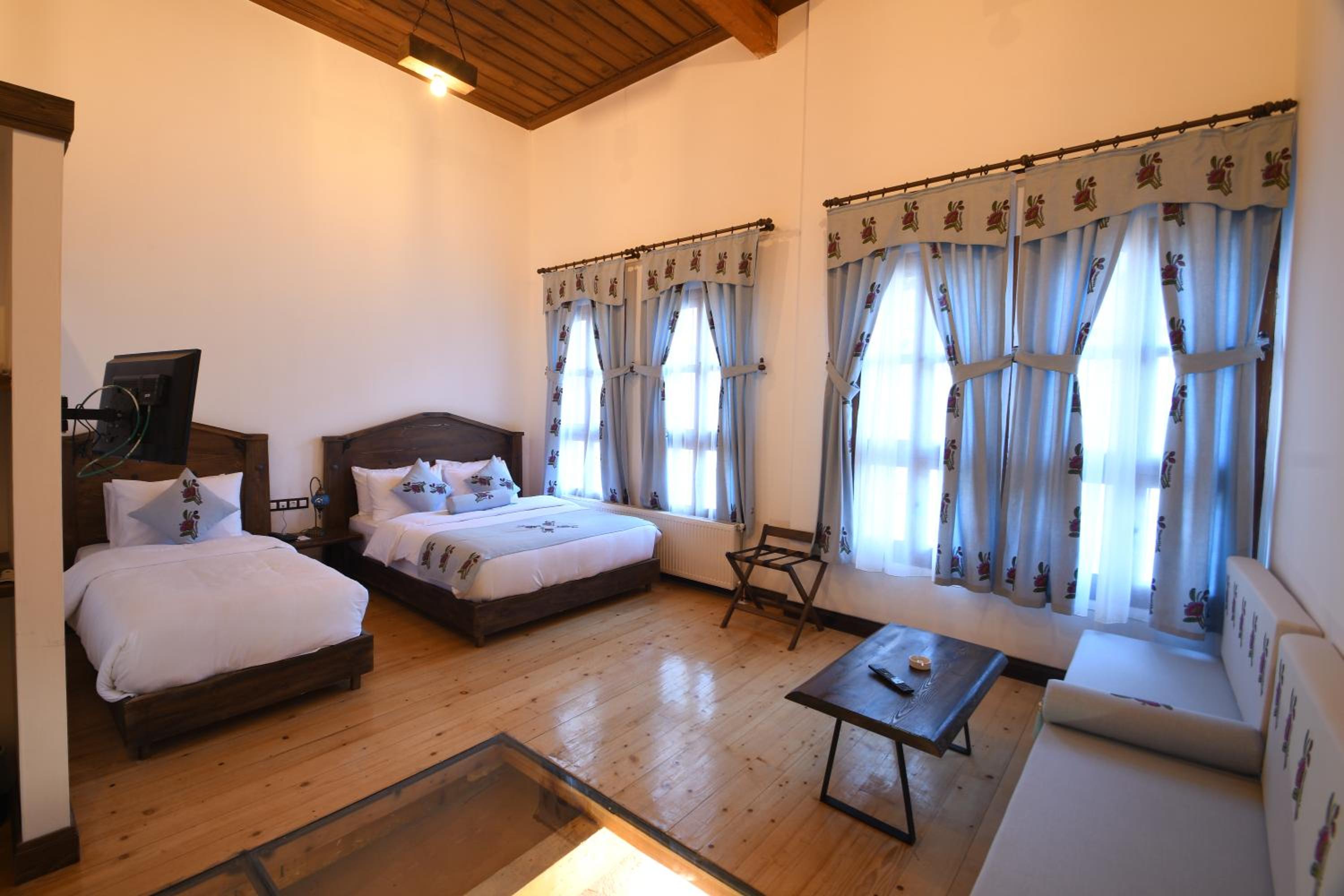 Deluxe Twin Room photo 1