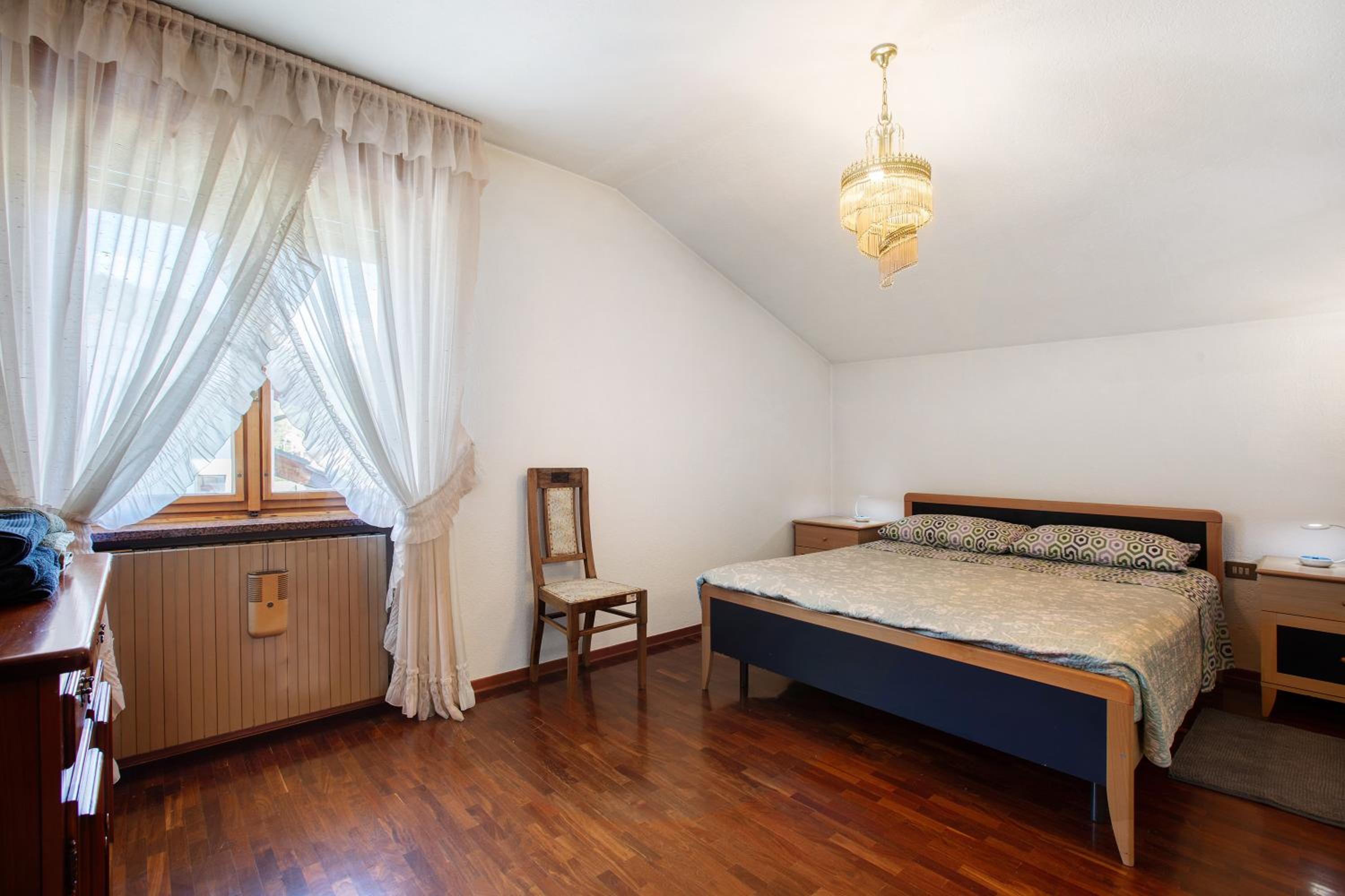 Two-Bedroom Deluxe Apartment with Balcony photo 2