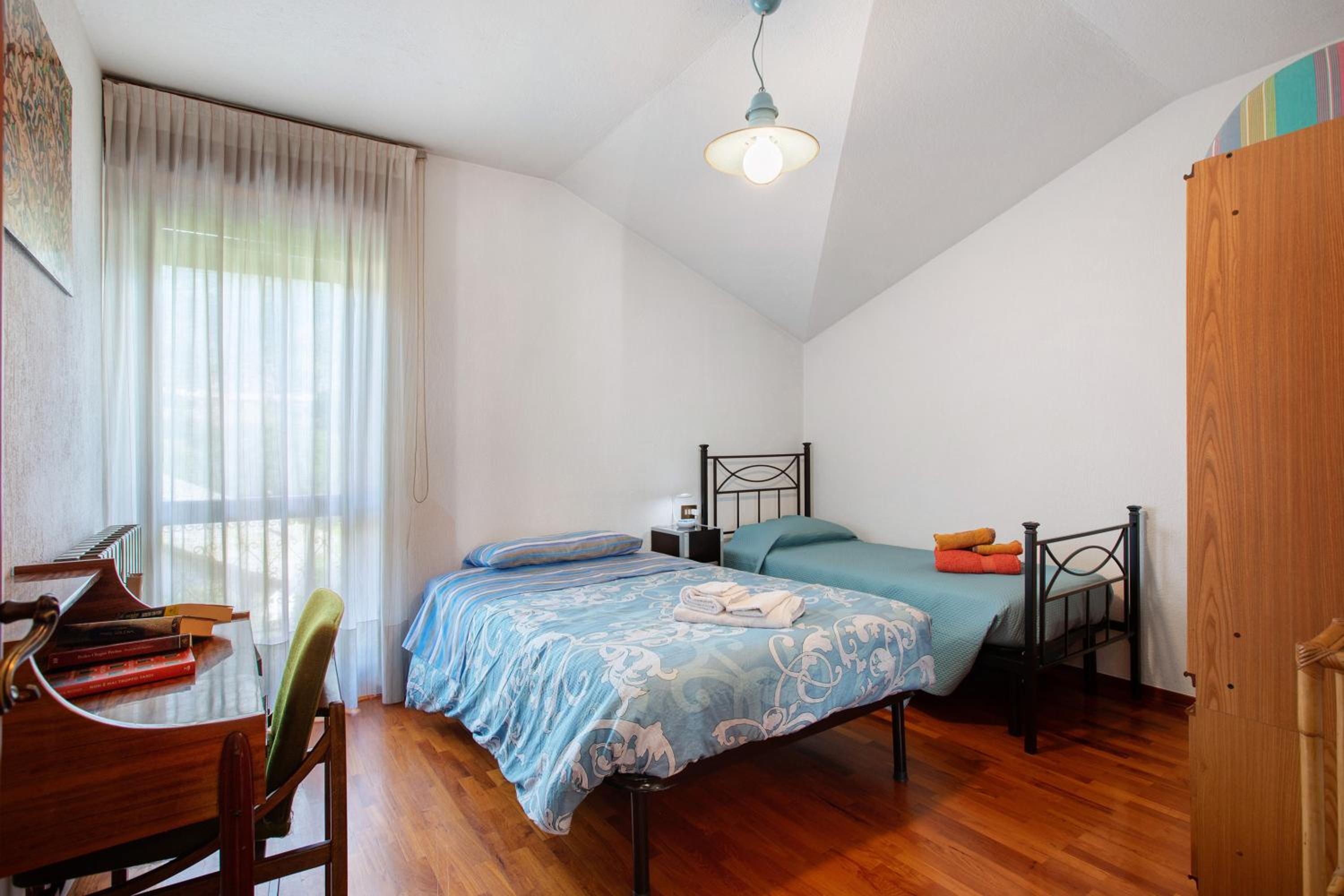 Two-Bedroom Deluxe Apartment with Balcony photo 3