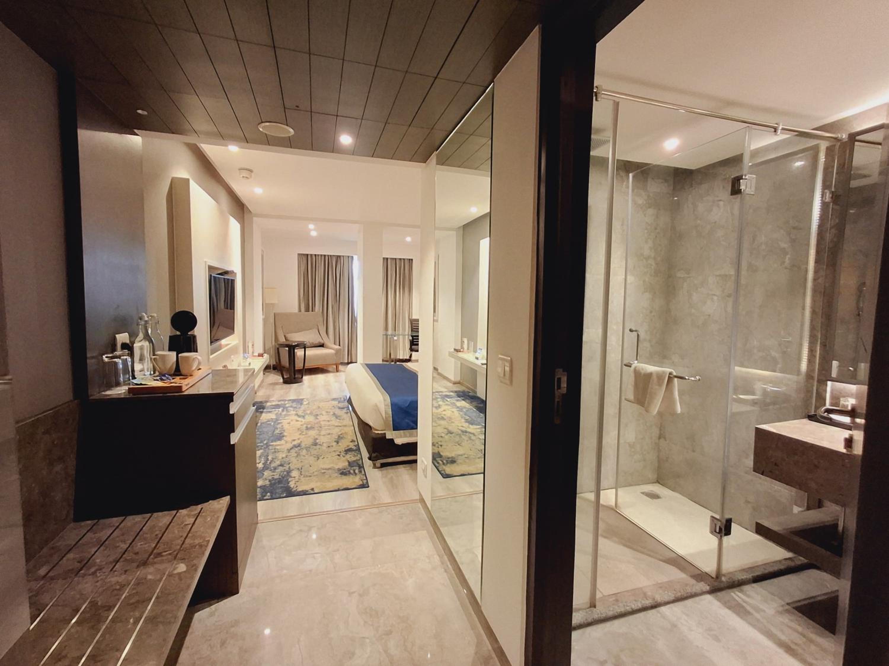 Deluxe Twin Room - Non-Smoking - Photo 4