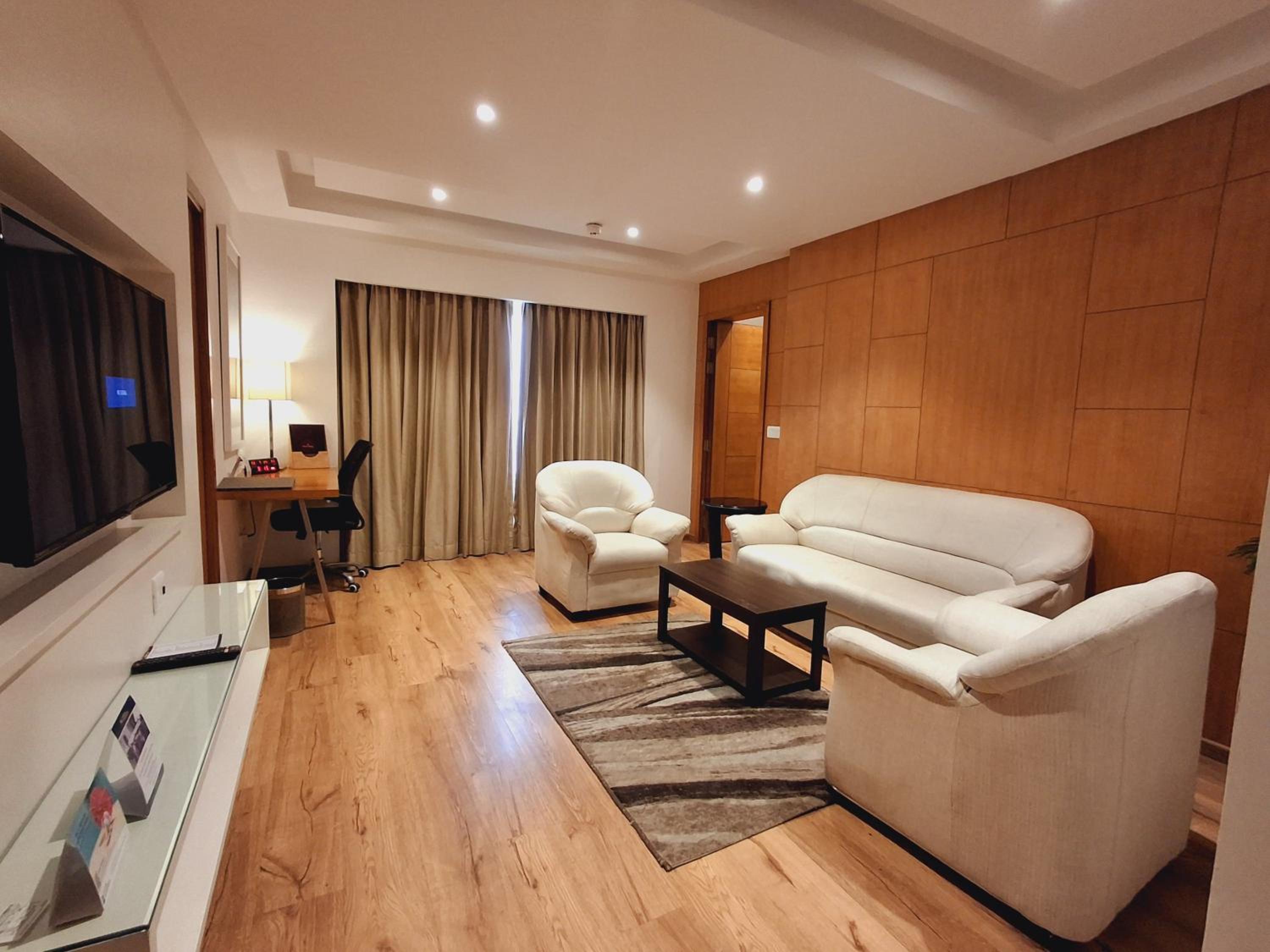 King Suite with Living Area - Non-Smoking