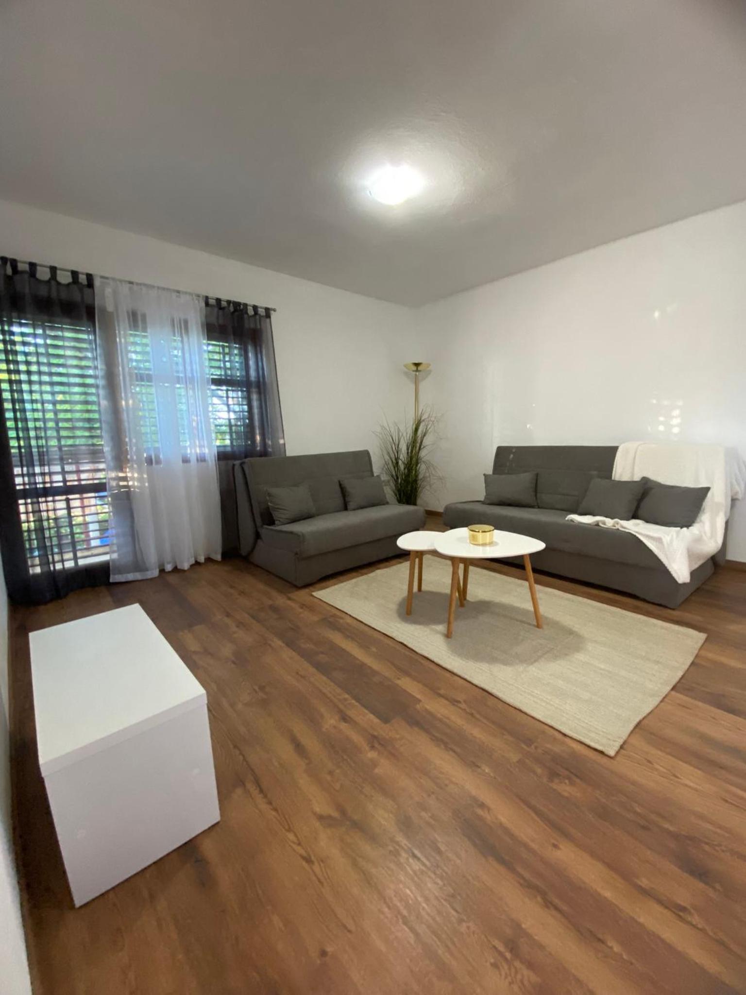 One-Bedroom House photo 3