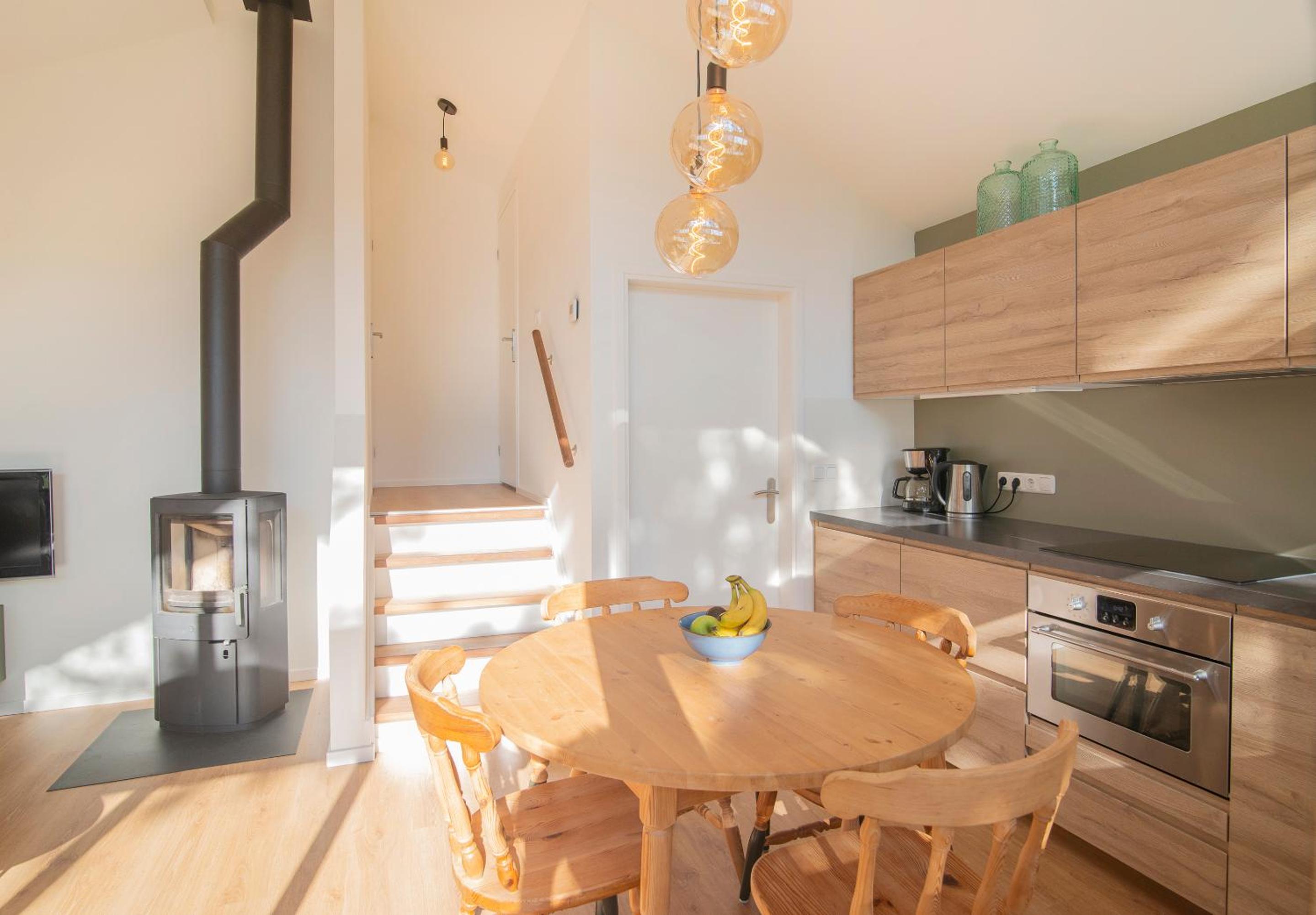 Three-Bedroom House photo 2