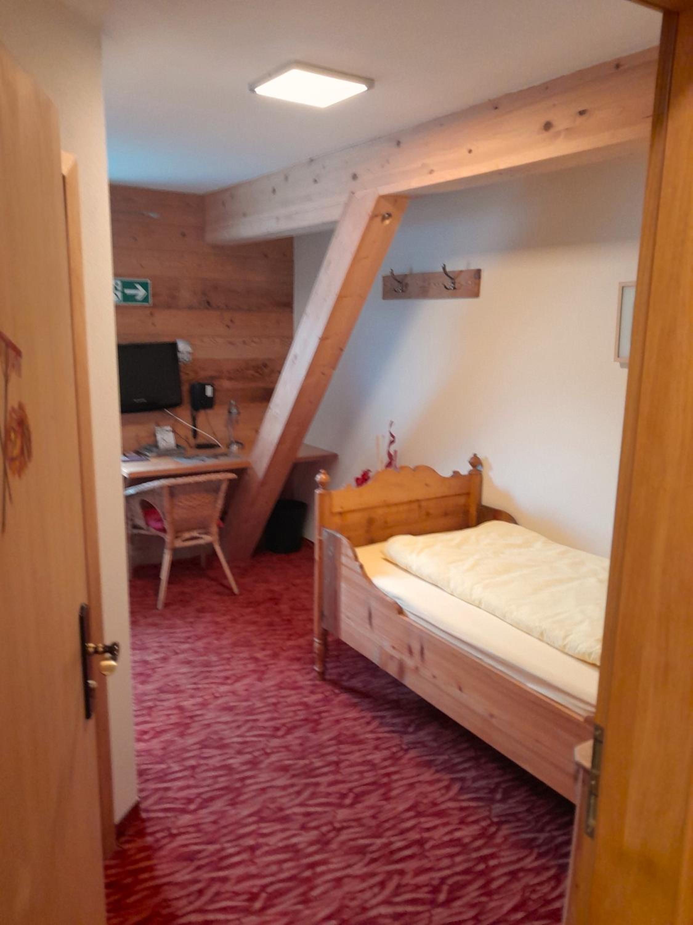 Standard Single Room with Shower