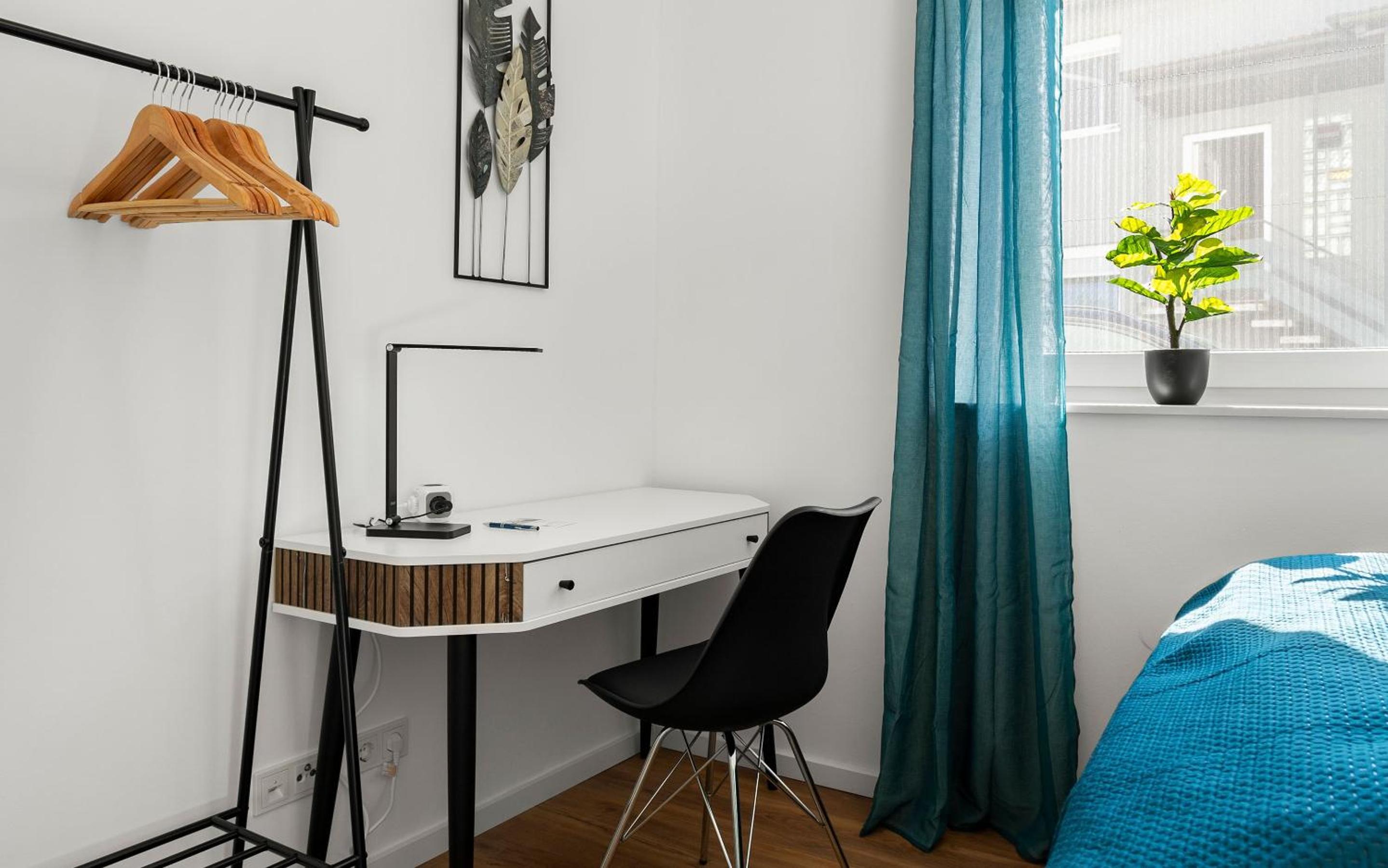Deluxe Two-Bedroom Apartment with Garden View photo 2