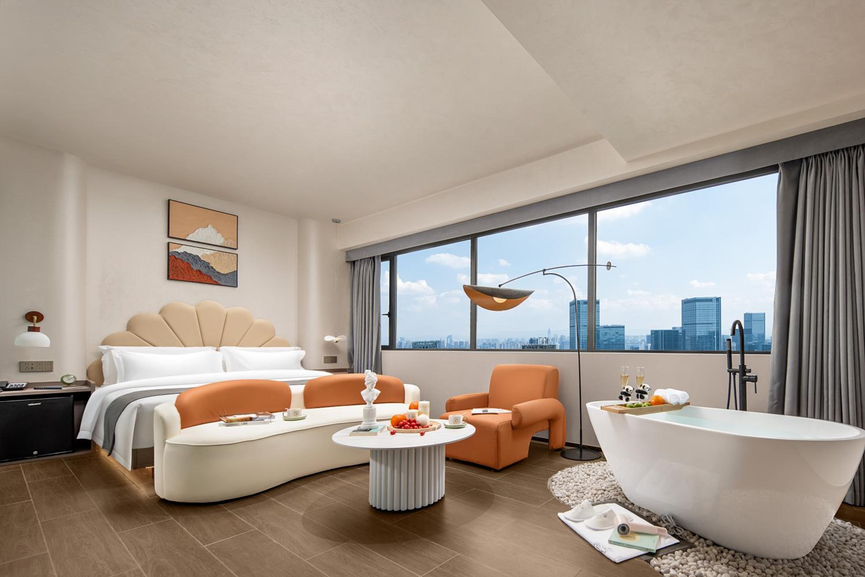 Deluxe Queen Room