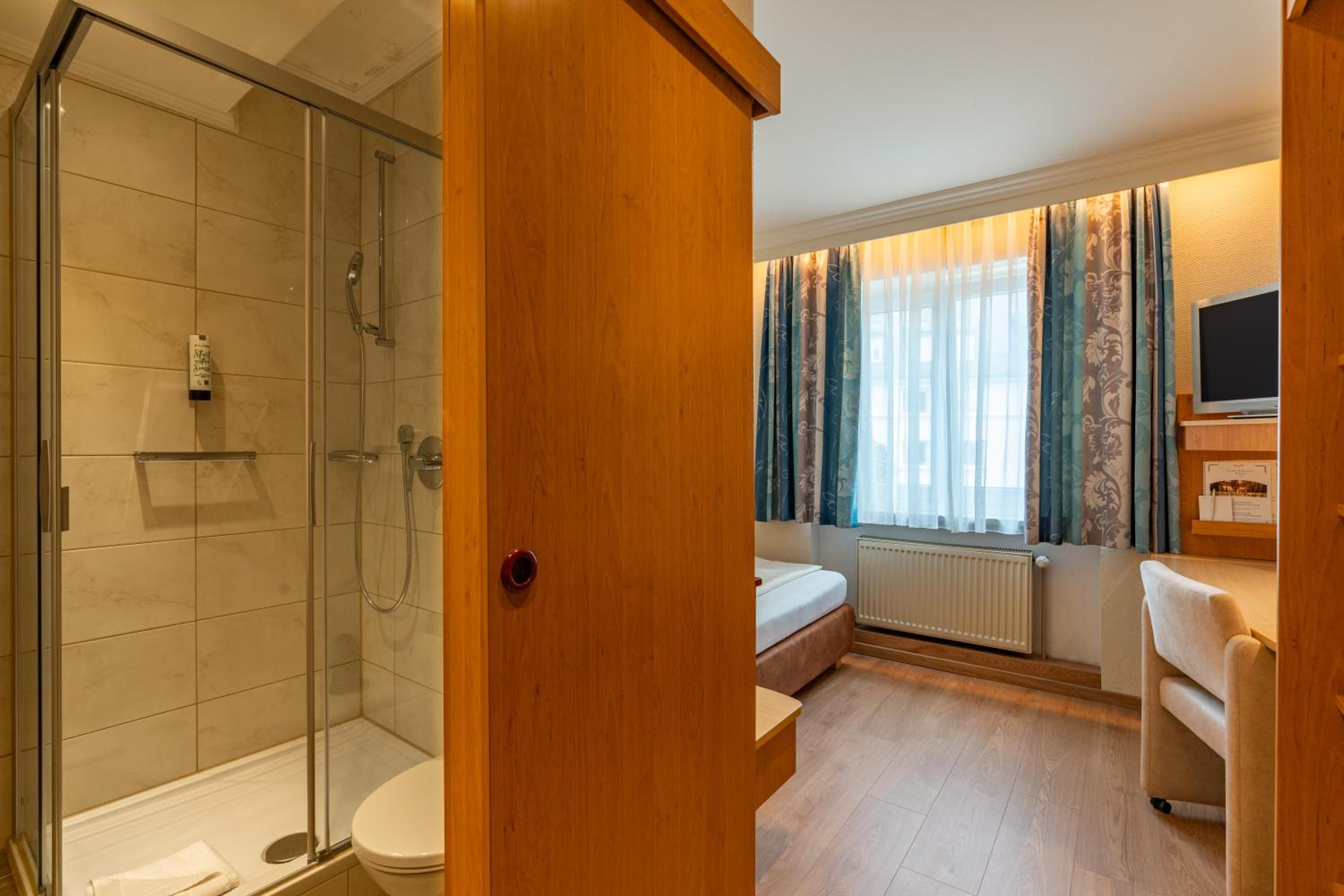 Standard Single Room photo 3