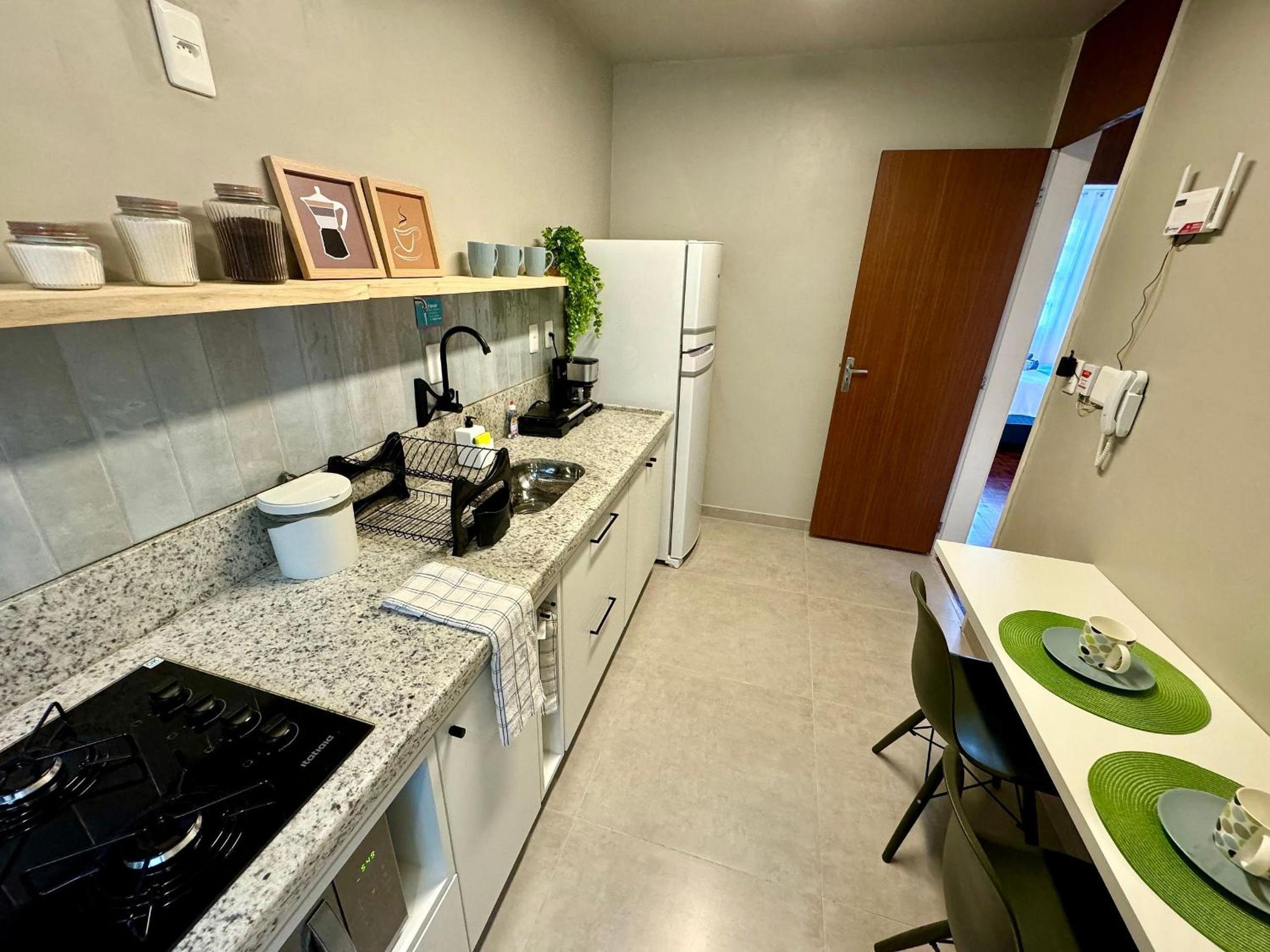 Apartment photo 2
