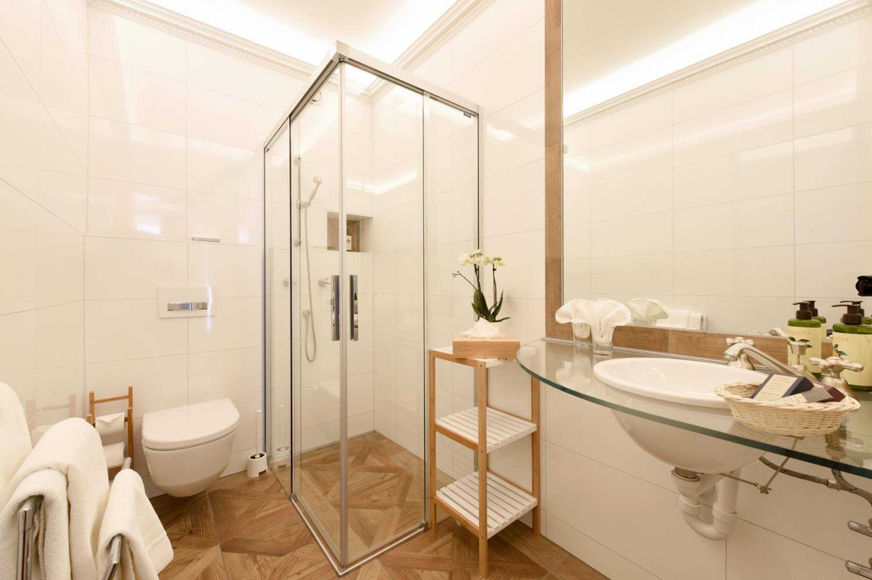 Superior Double or Twin Room with Lake View - Photo 5
