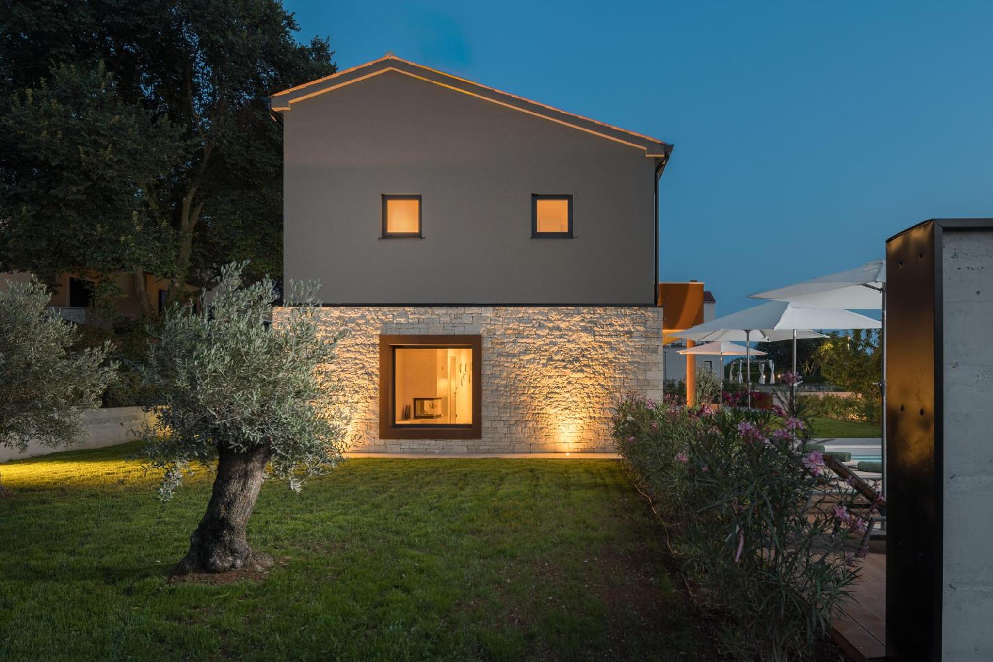 Three-Bedroom Villa photo 2