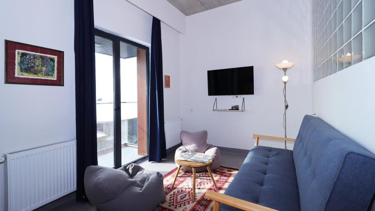 Apartment photo 1