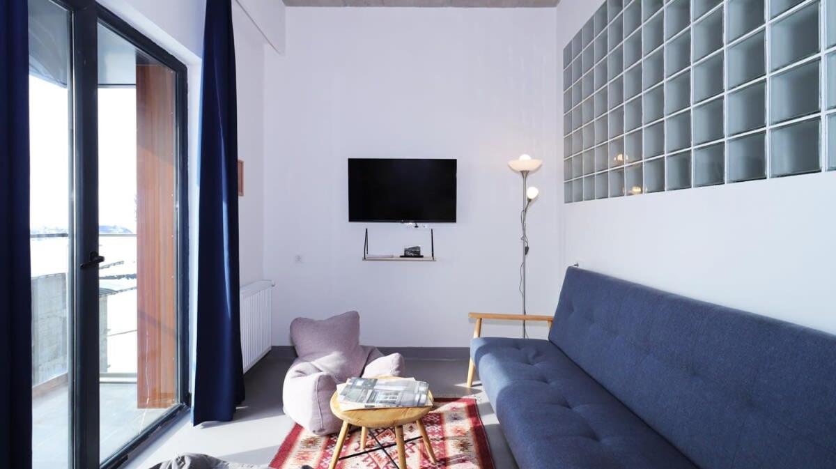 Apartment photo 2
