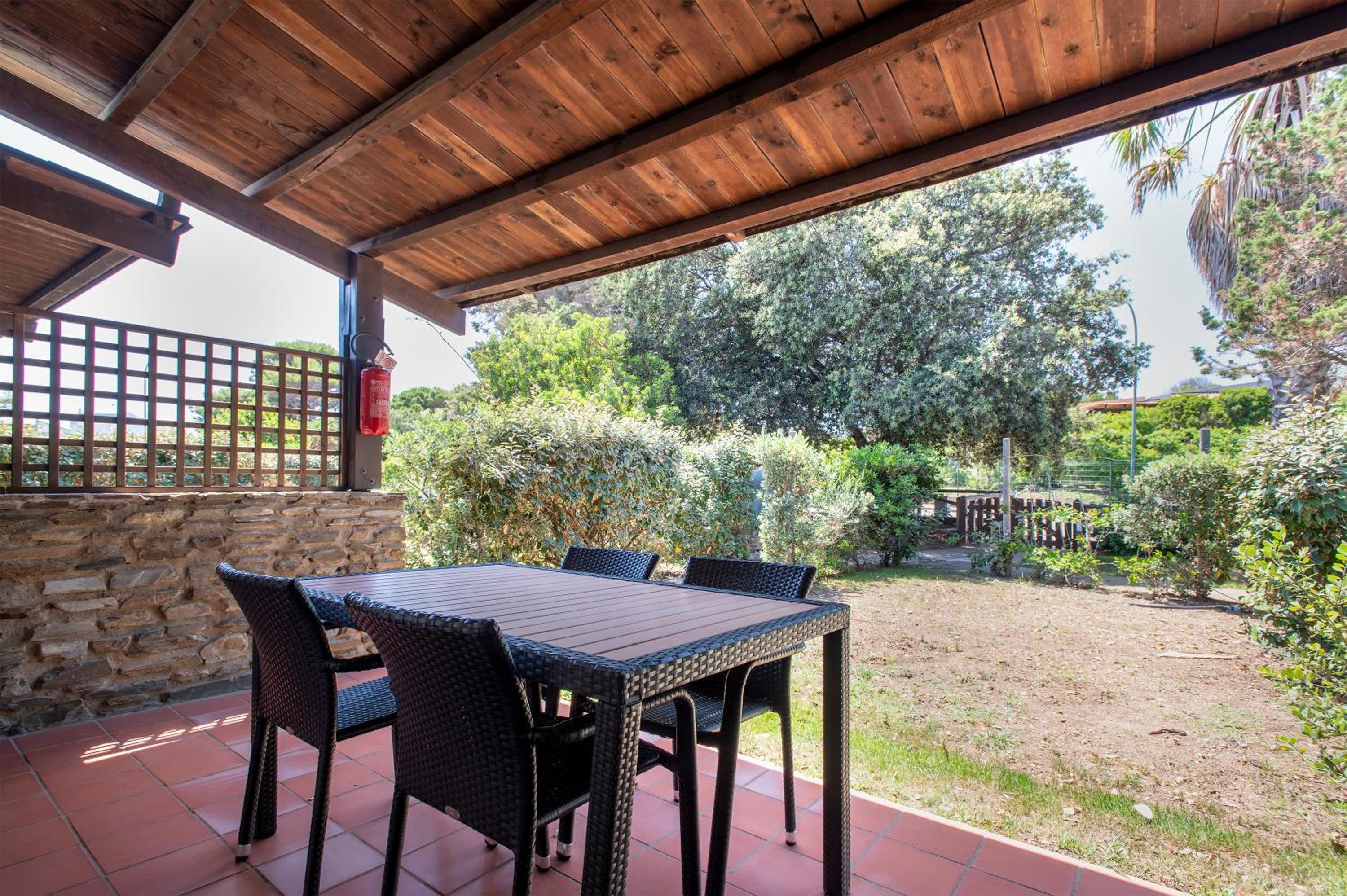 Studio with Garden (4 Adults) photo 3