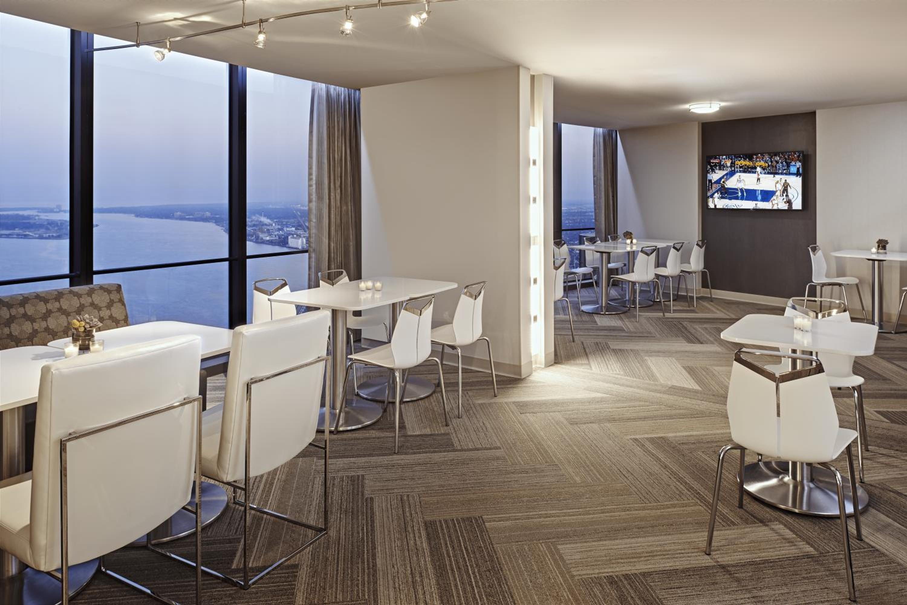 King - Concierge Level  - Photo 8