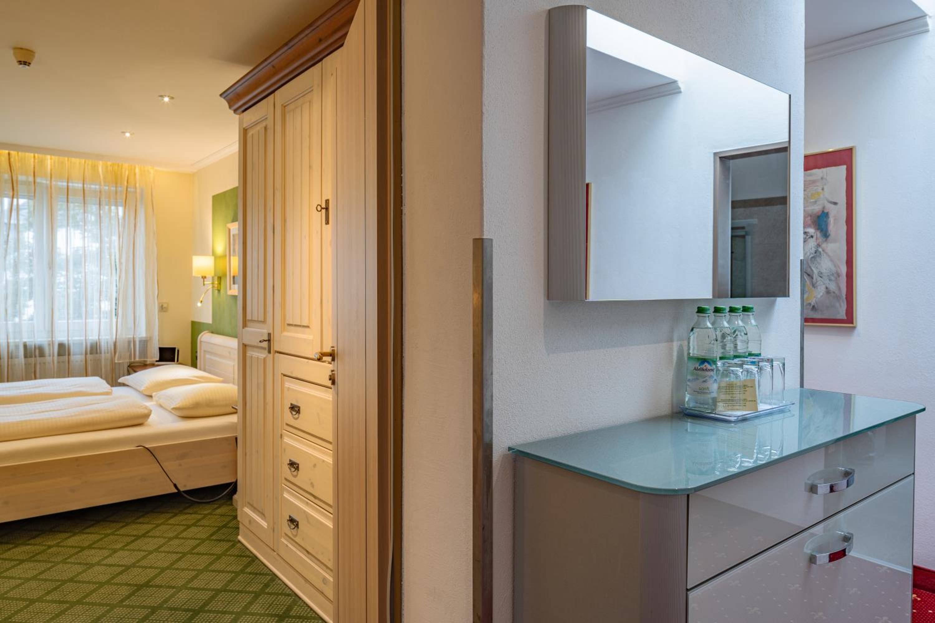 Deluxe Suite with Spa Bath
