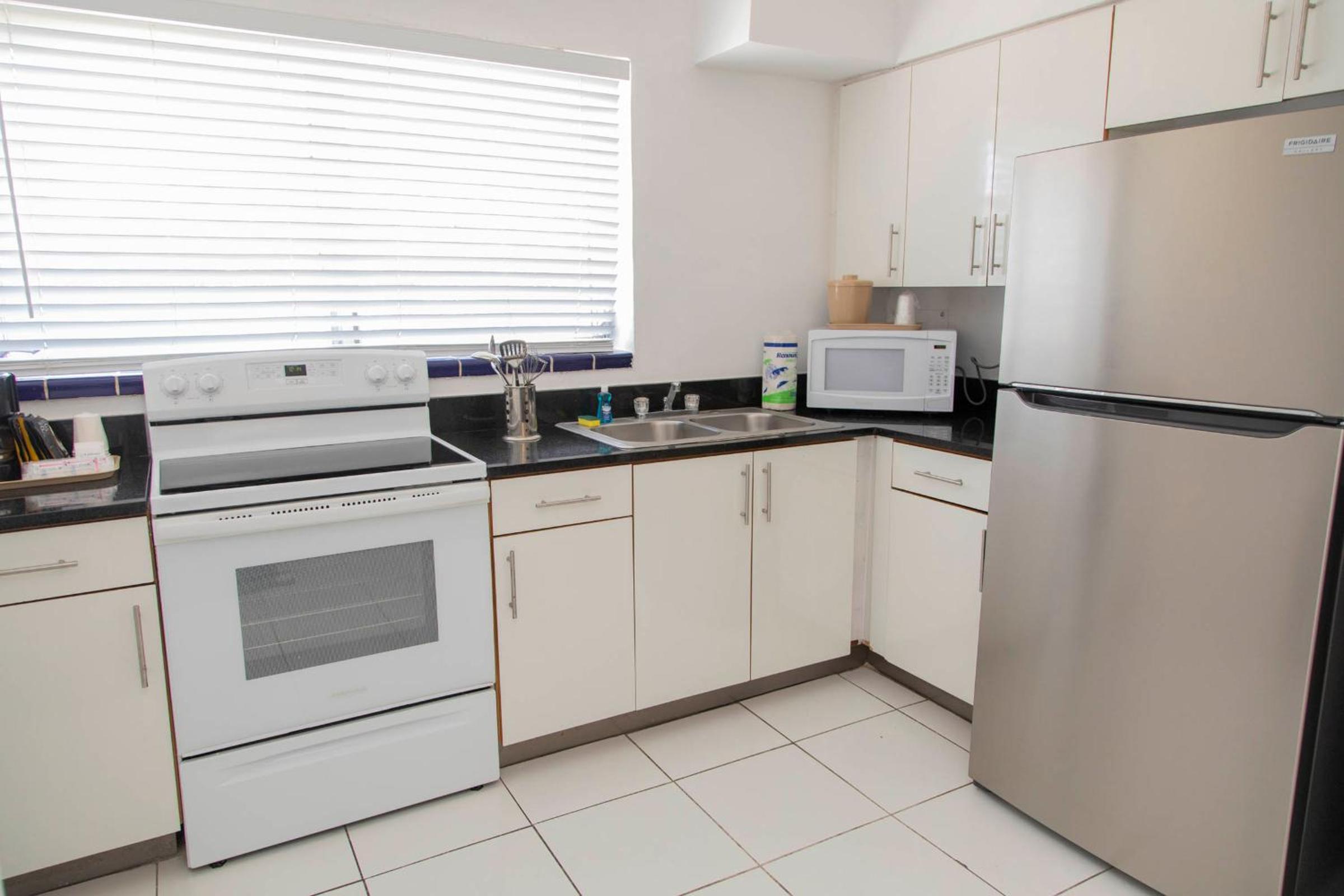 Two Bedrooms Family Apartment with Kitchenette - Free Parking - Photo 36