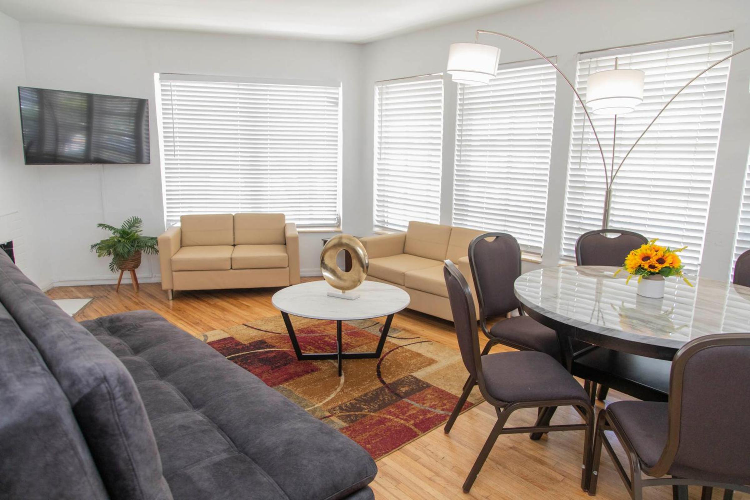 Two Bedrooms Family Apartment with Kitchenette - Free Parking - Photo 20