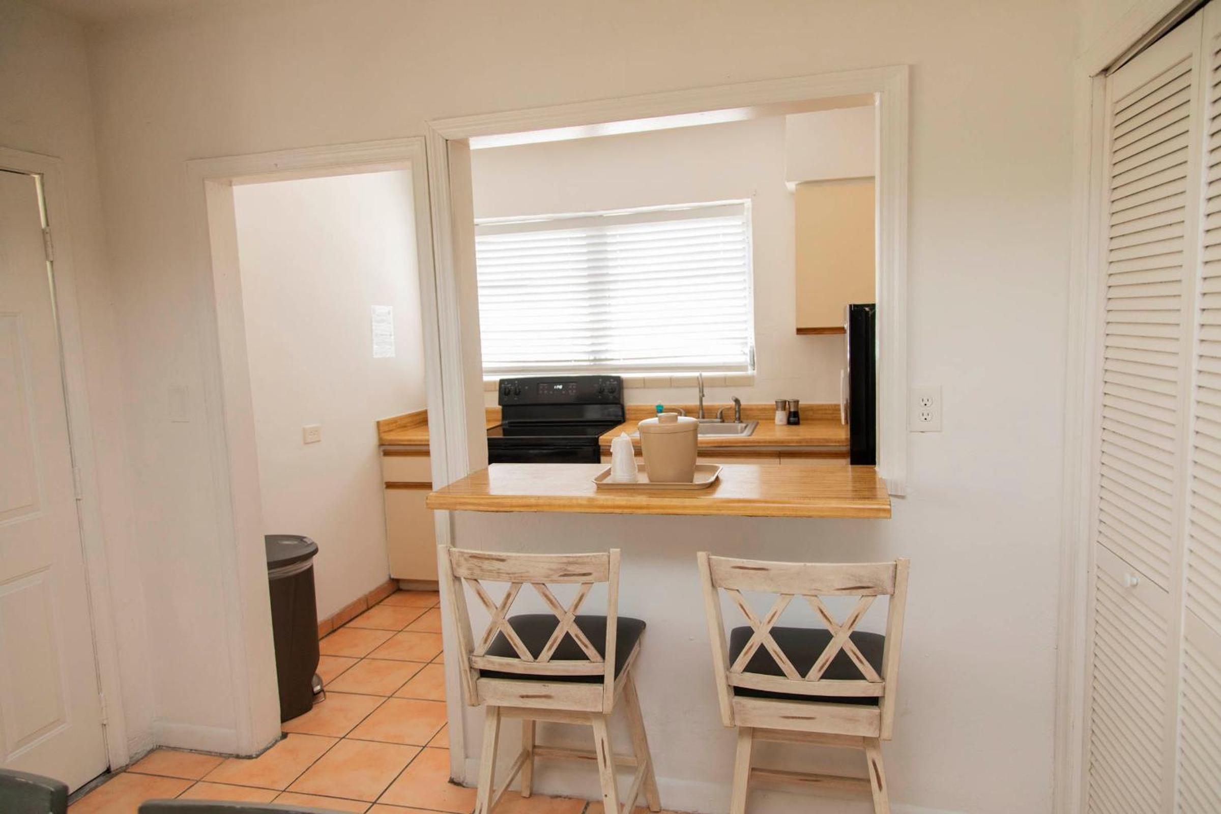 Two Bedrooms Family Apartment with Kitchenette - Free Parking - Photo 25
