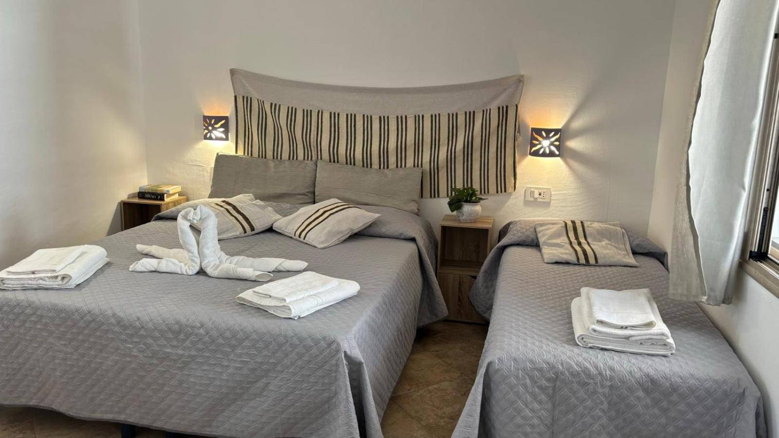 Large Double or Twin Room photo 1