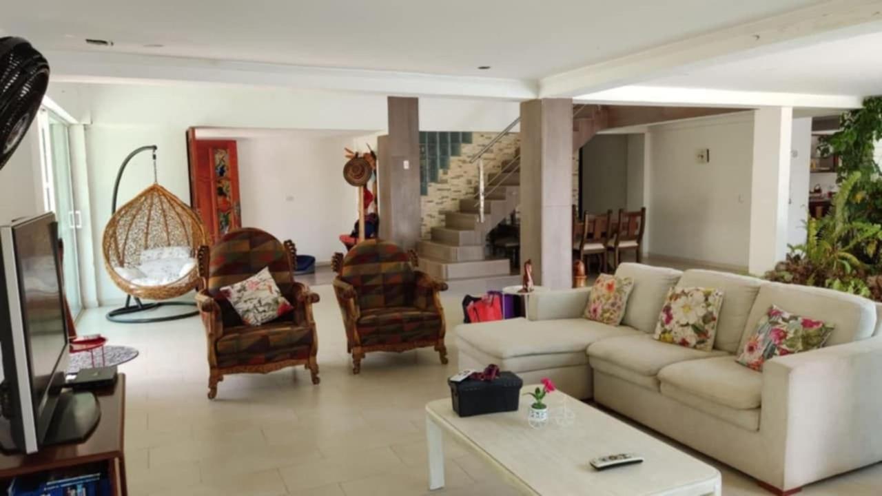Villa photo 1