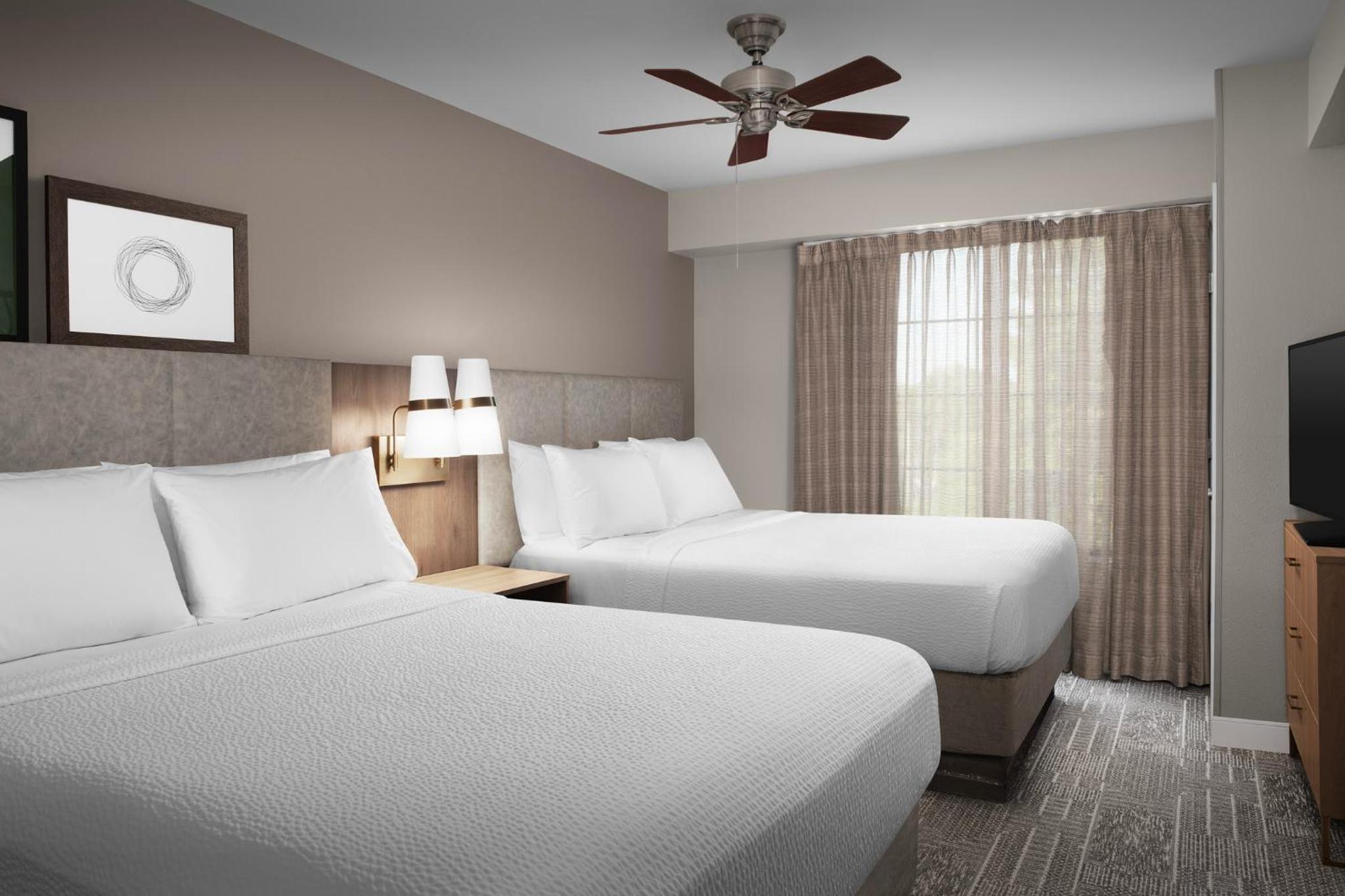 One-Bedroom Suite with Two Queen Beds - Photo 7