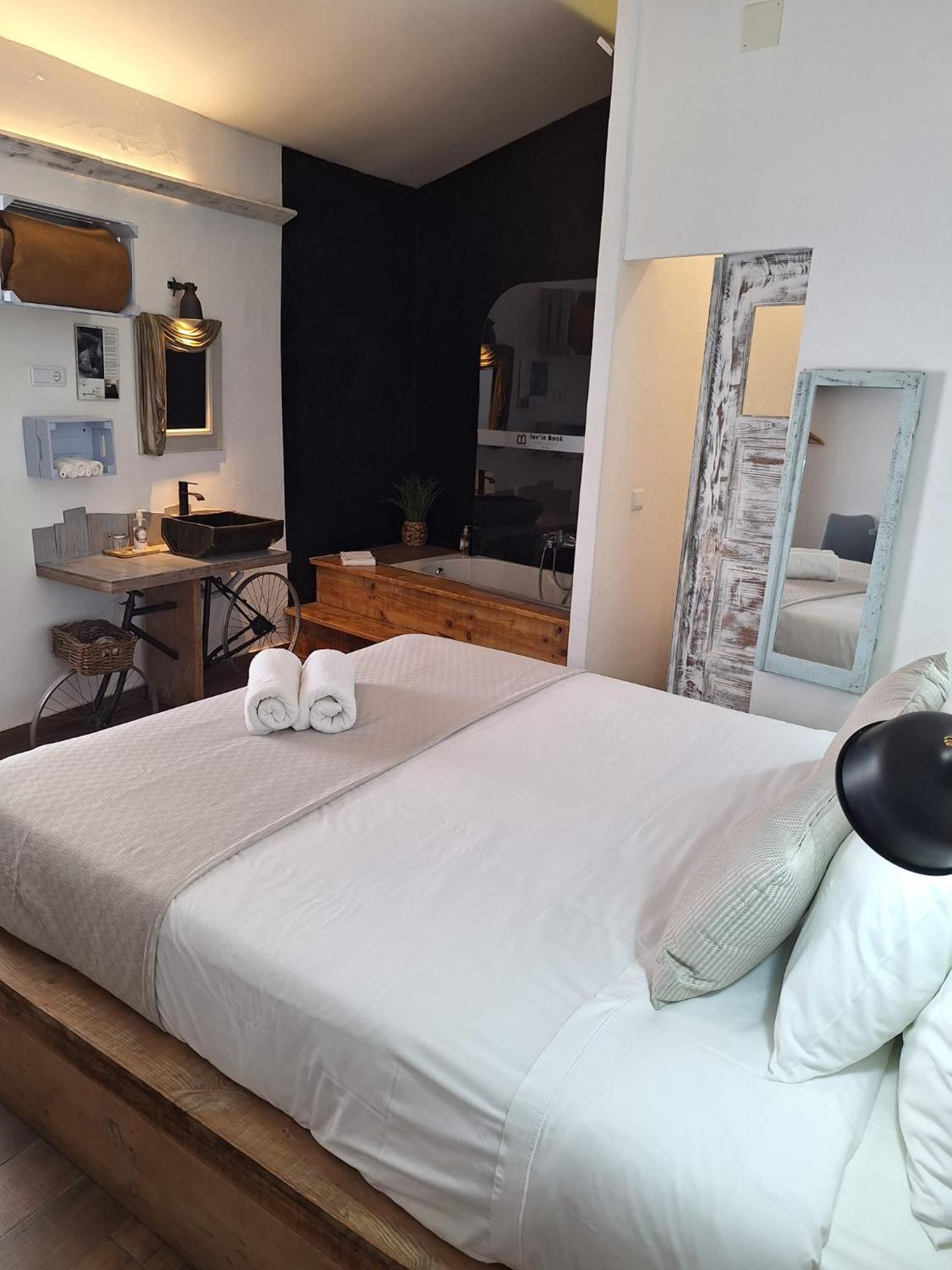 Deluxe Queen Room photo 3