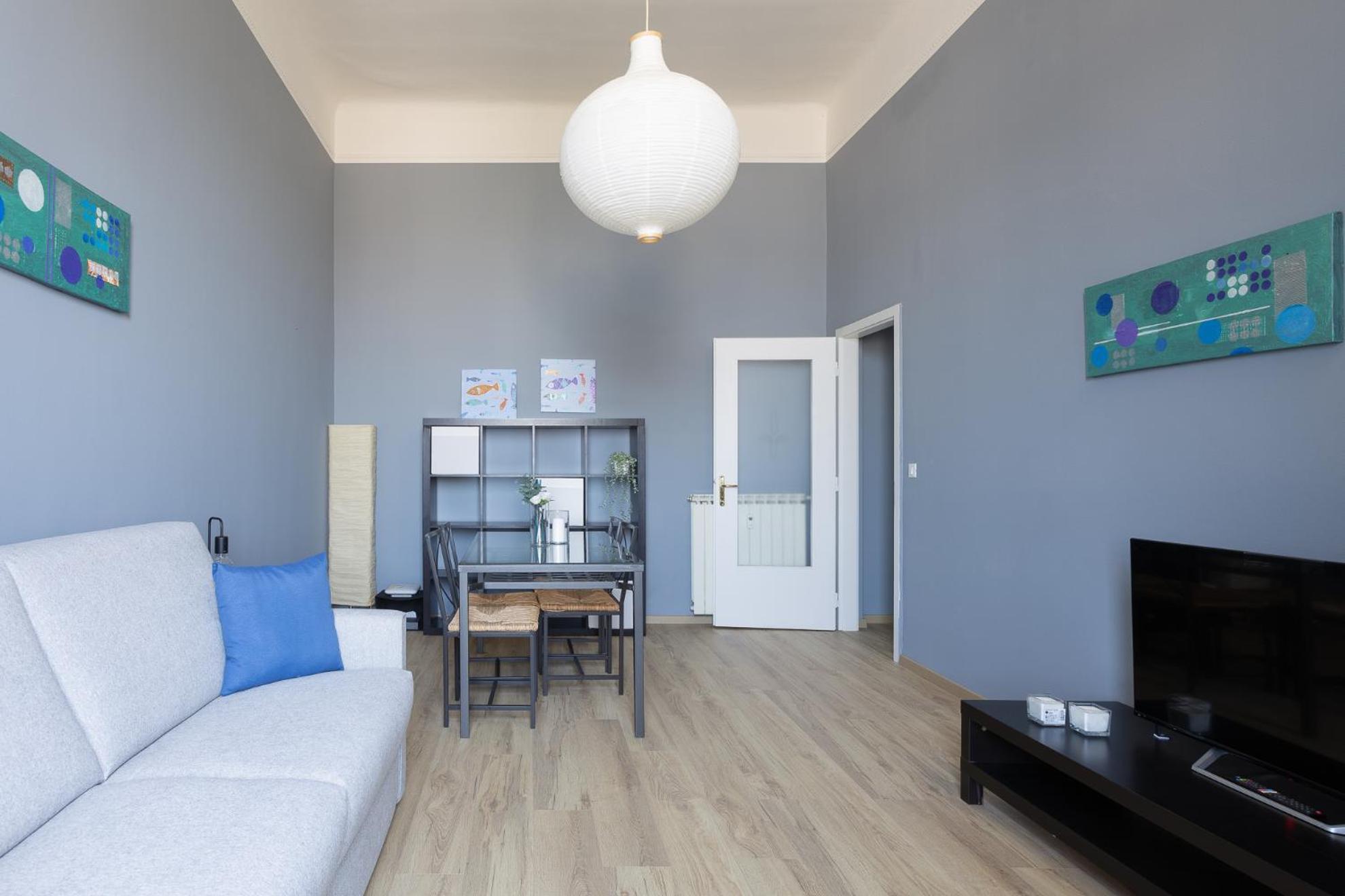 One-Bedroom Apartment